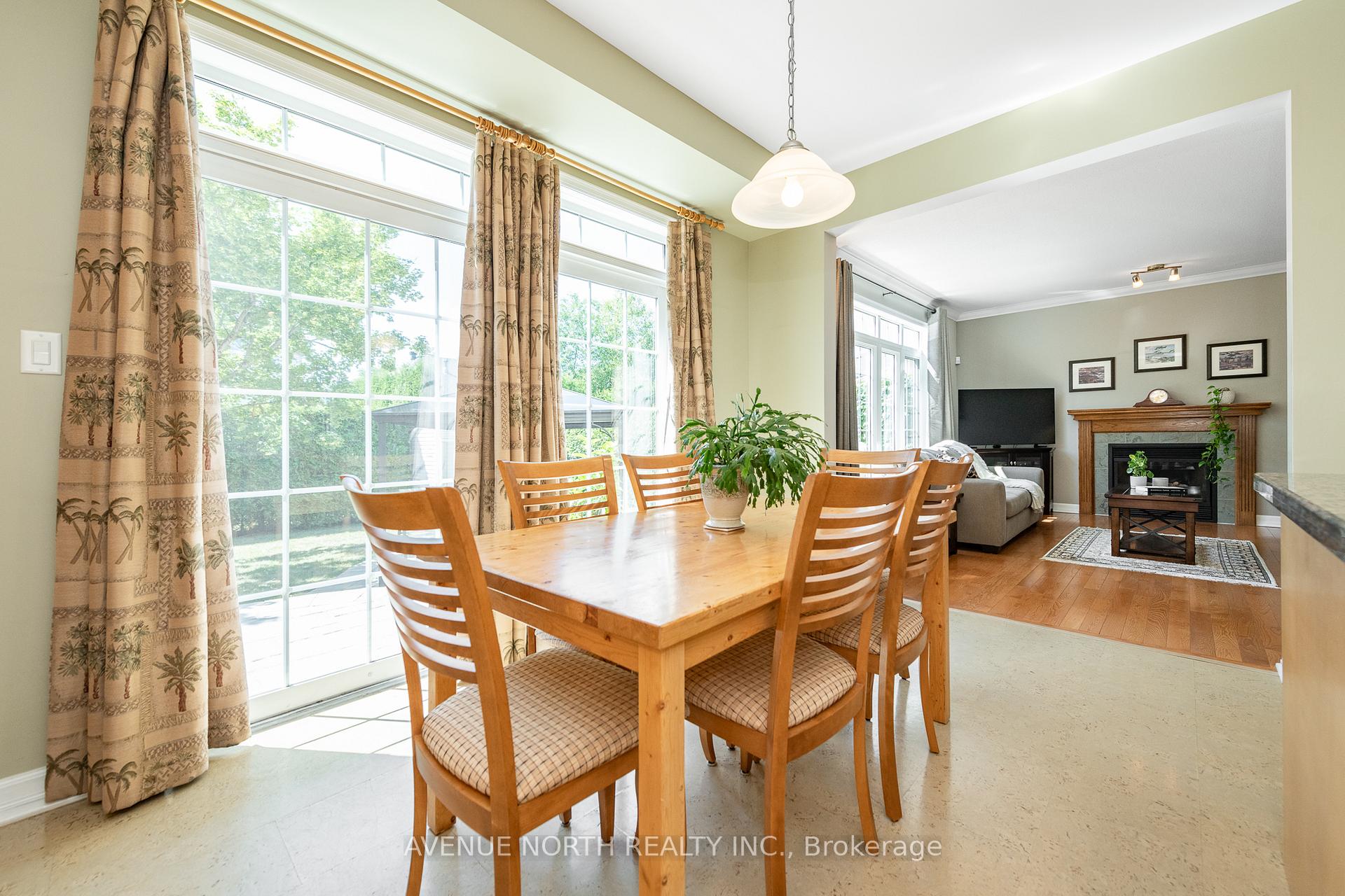 Photo 13 of 7 Calderwood Way, Ottawa, Barrhaven - Stonebridge — HOMEH