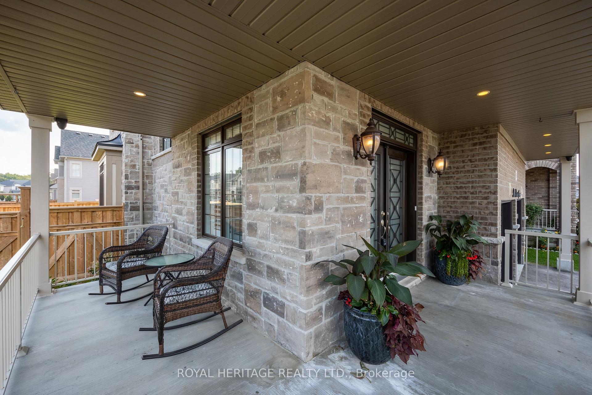Photo 4 of 51 Albert Christie Street, Clarington, Bowmanville — HOMEH