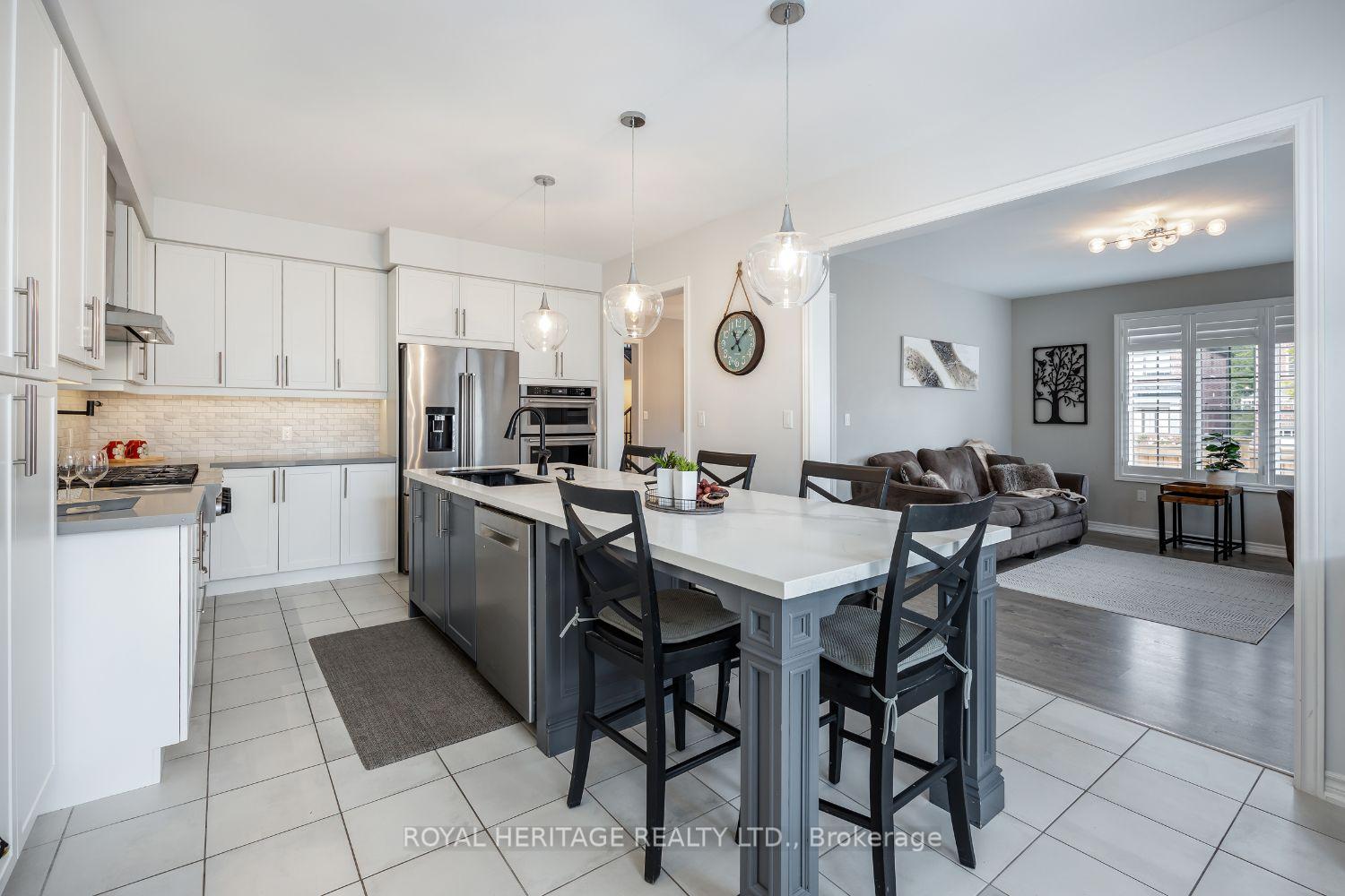 Photo 11 of 51 Albert Christie Street, Clarington, Bowmanville — HOMEH