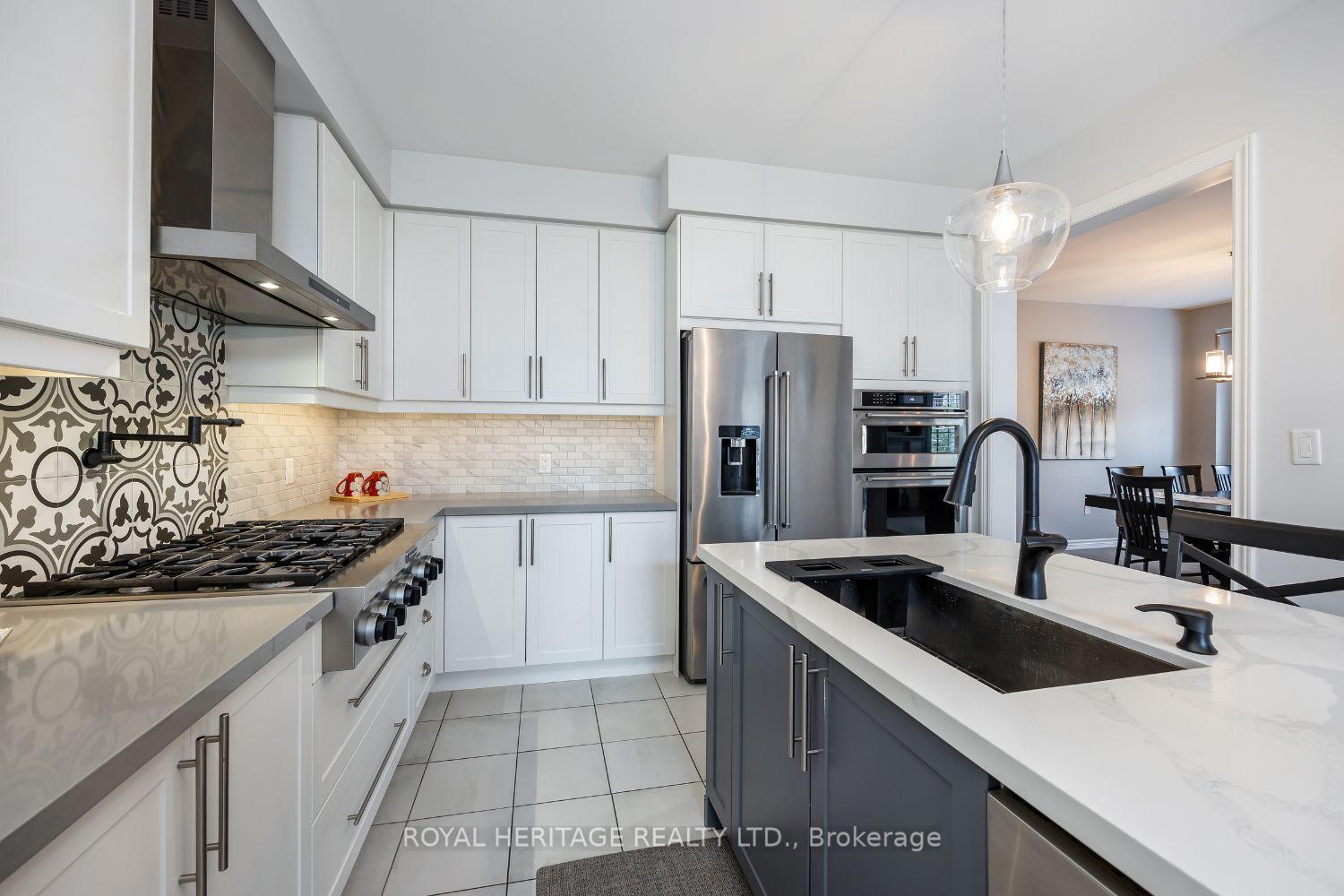 Photo 12 of 51 Albert Christie Street, Clarington, Bowmanville — HOMEH