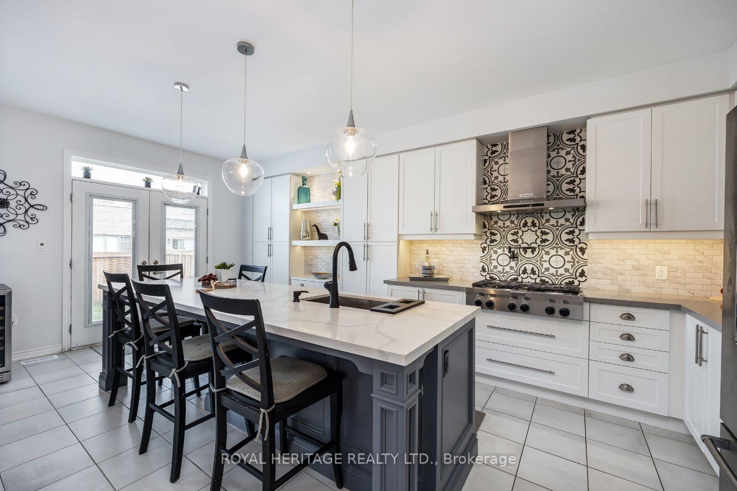 Photo 14 of 51 Albert Christie Street, Clarington, Bowmanville — HOMEH