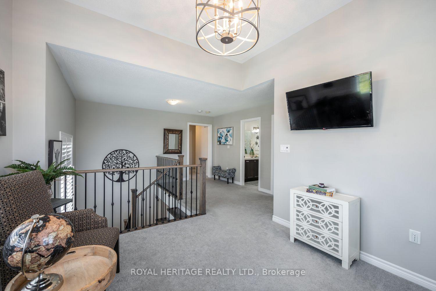 Photo 25 of 51 Albert Christie Street, Clarington, Bowmanville — HOMEH