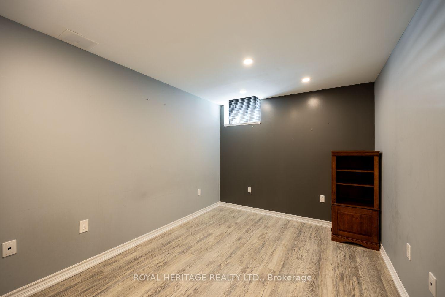 Photo 39 of 51 Albert Christie Street, Clarington, Bowmanville — HOMEH