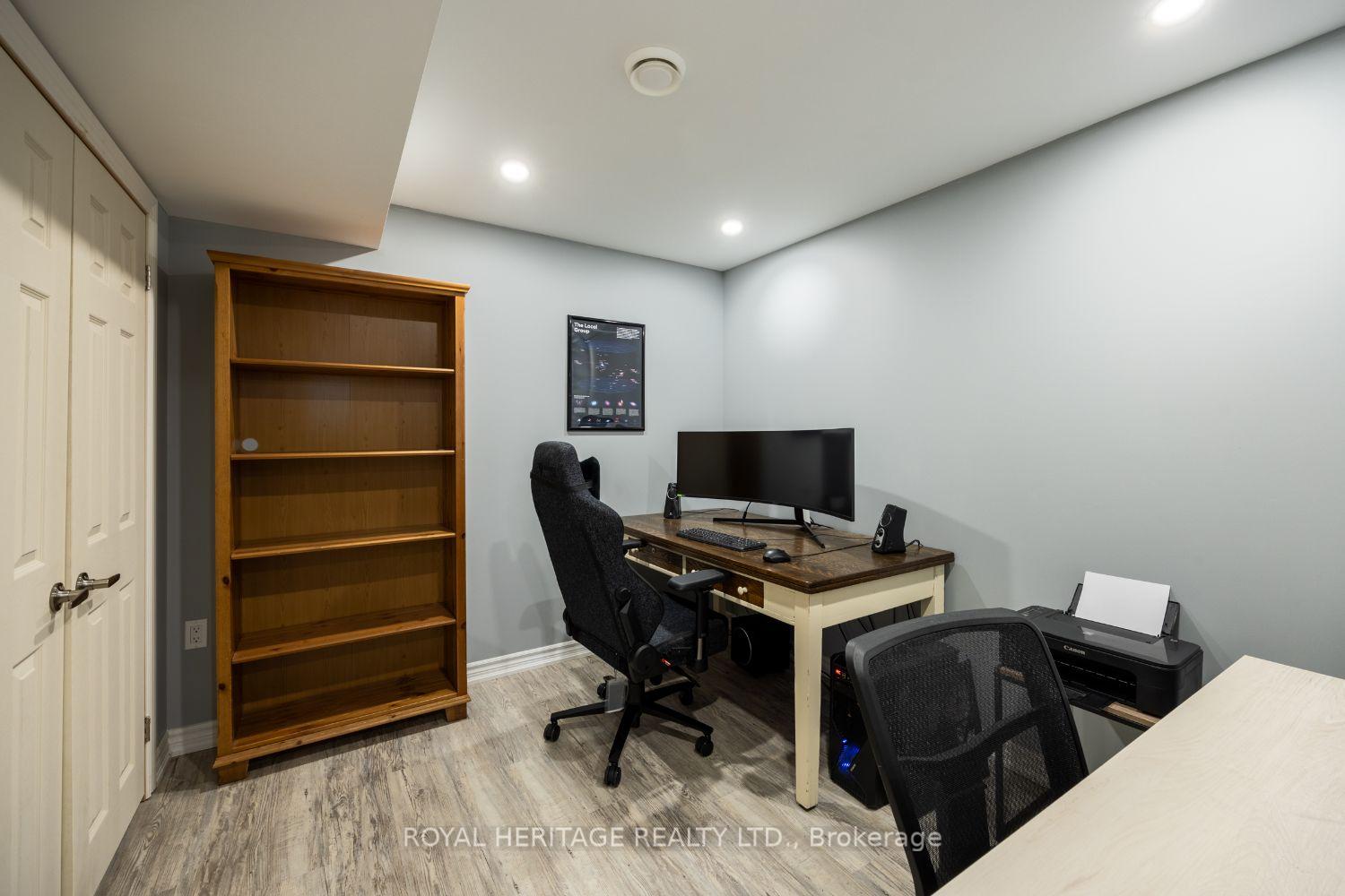 Photo 44 of 51 Albert Christie Street, Clarington, Bowmanville — HOMEH