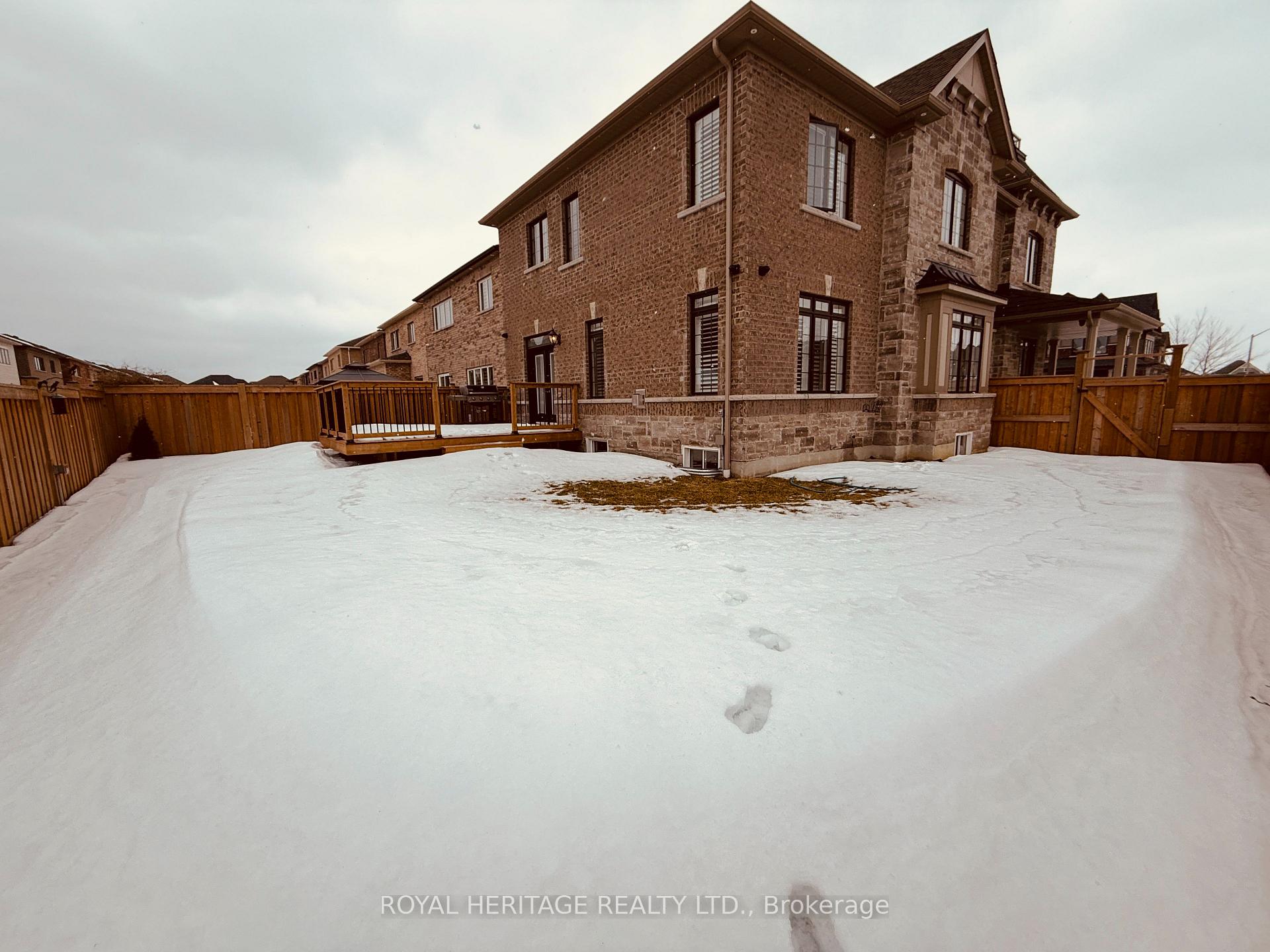 Photo 45 of 51 Albert Christie Street, Clarington, Bowmanville — HOMEH