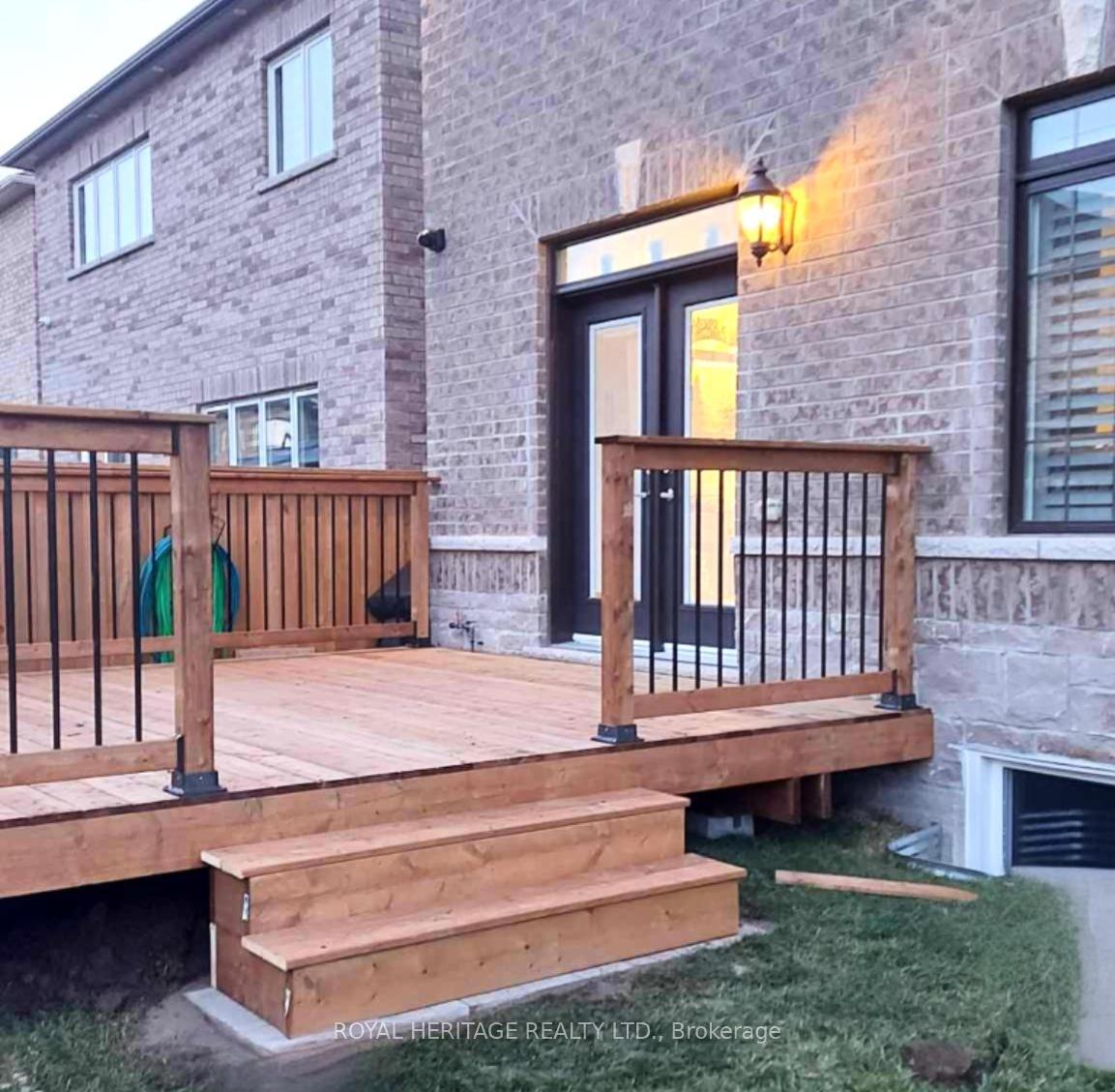 Photo 46 of 51 Albert Christie Street, Clarington, Bowmanville — HOMEH