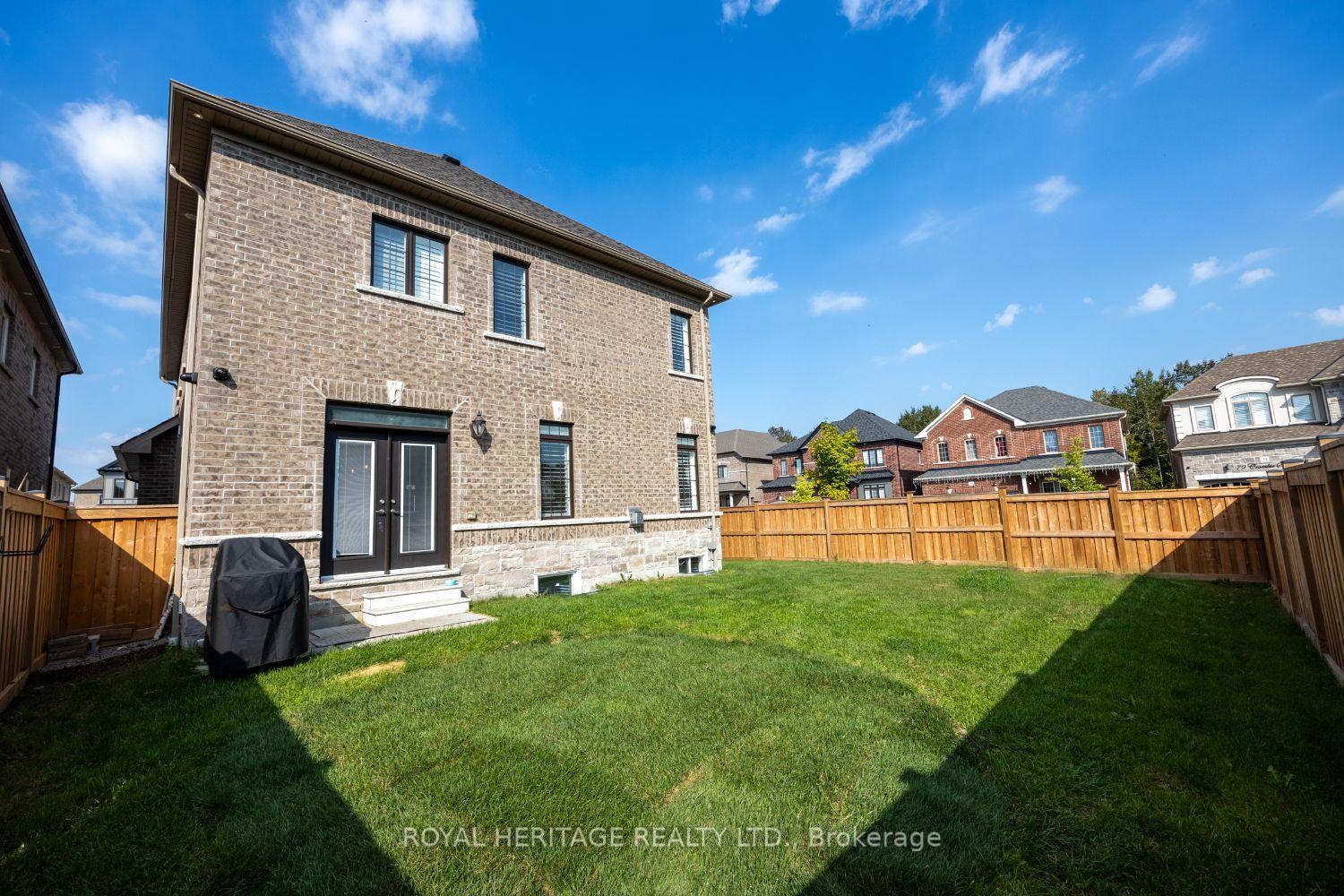 Photo 47 of 51 Albert Christie Street, Clarington, Bowmanville — HOMEH