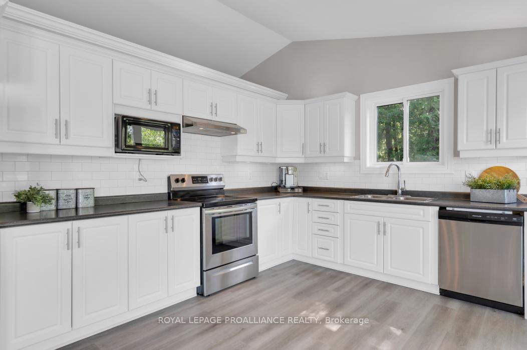 Photo 6 of 1112 Blue Heron Ridge, Frontenac, Frontenac Centre — HOMEH