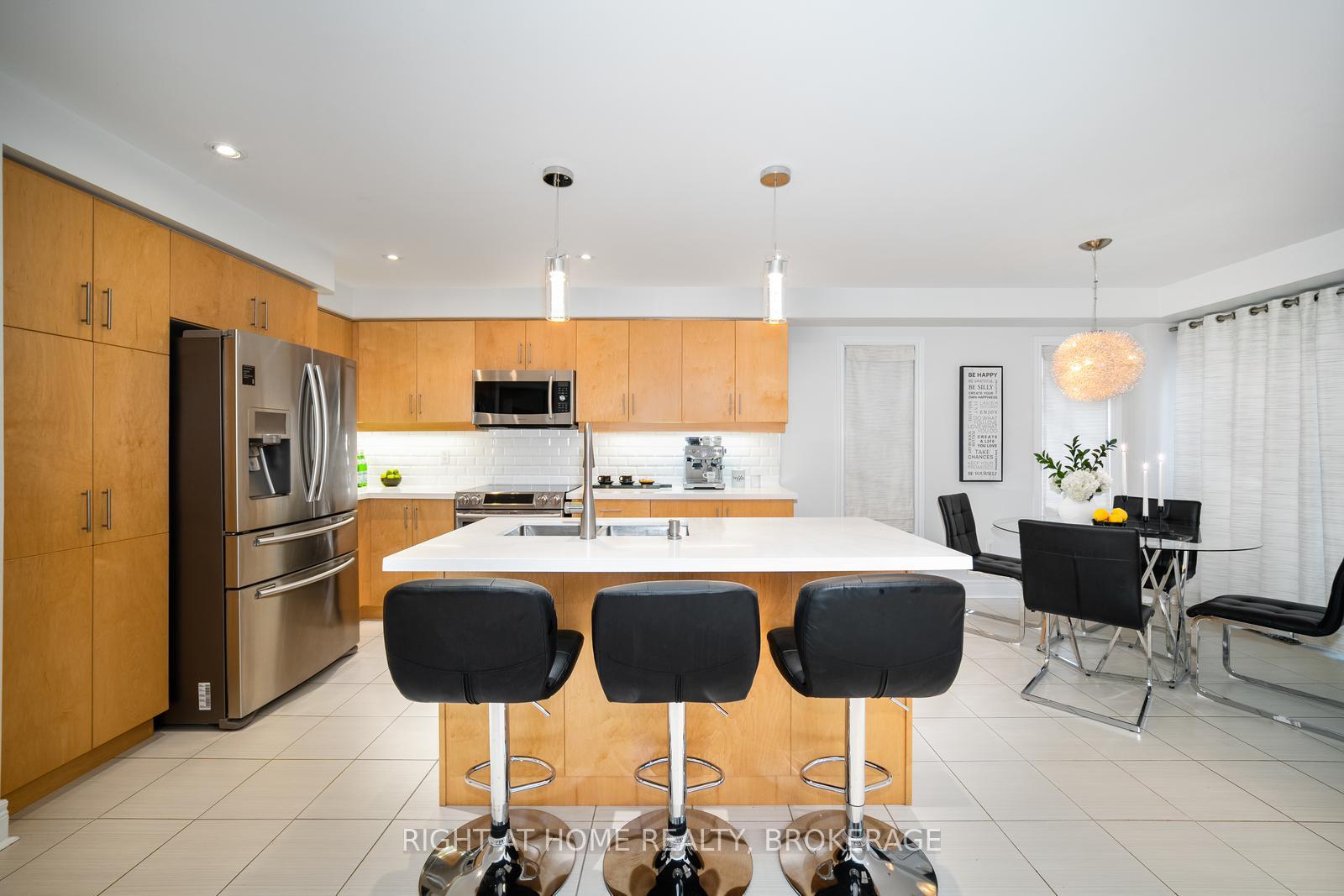 Photo 7 of 11 Kersey Crescent, Clarington, Courtice — HOMEH