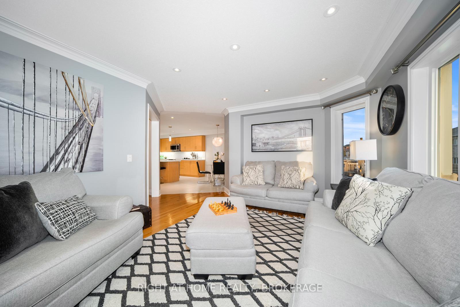 Photo 9 of 11 Kersey Crescent, Clarington, Courtice — HOMEH