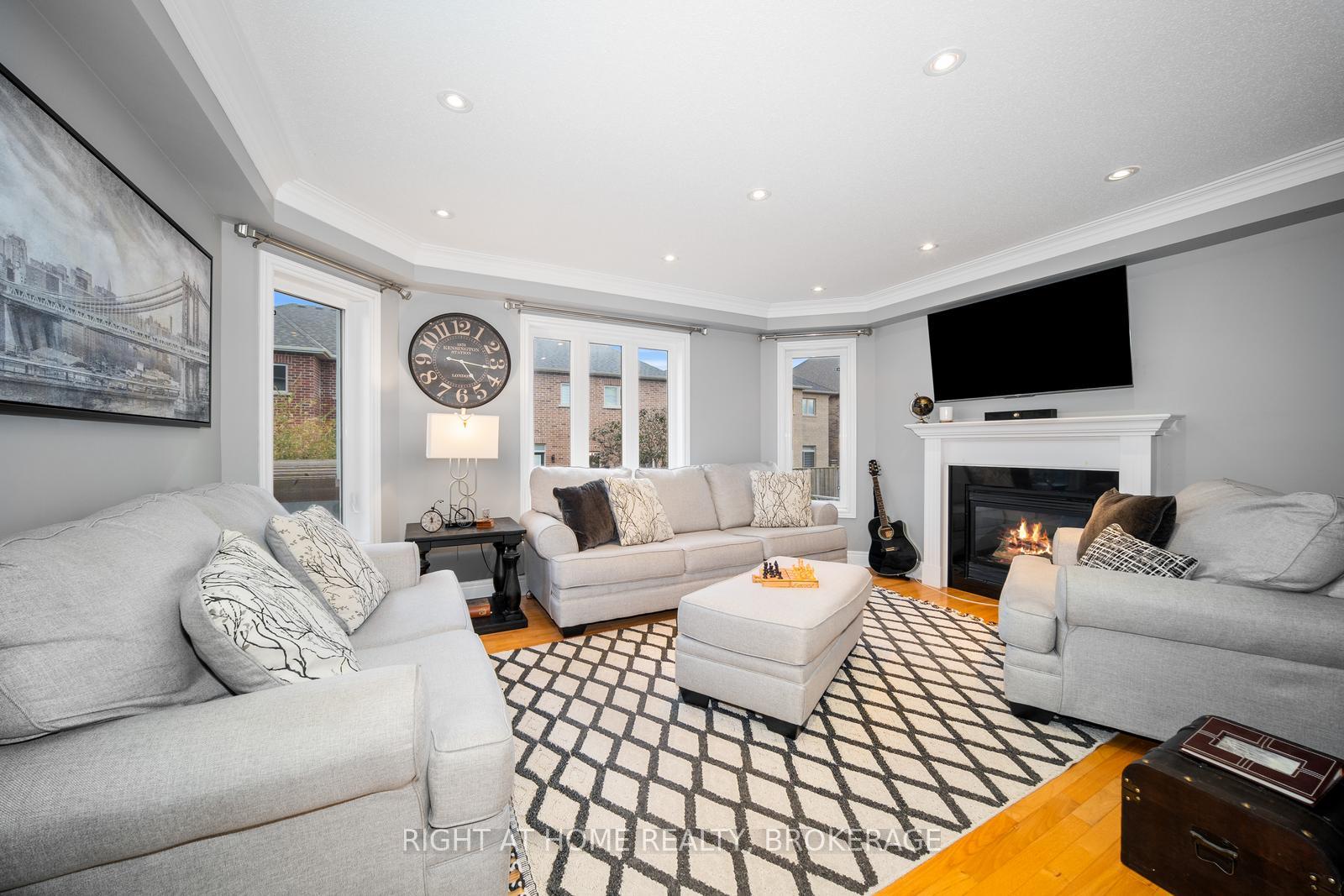 Photo 10 of 11 Kersey Crescent, Clarington, Courtice — HOMEH