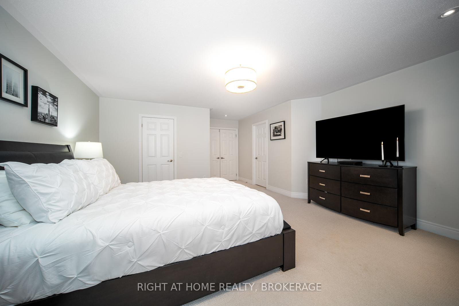 Photo 14 of 11 Kersey Crescent, Clarington, Courtice — HOMEH