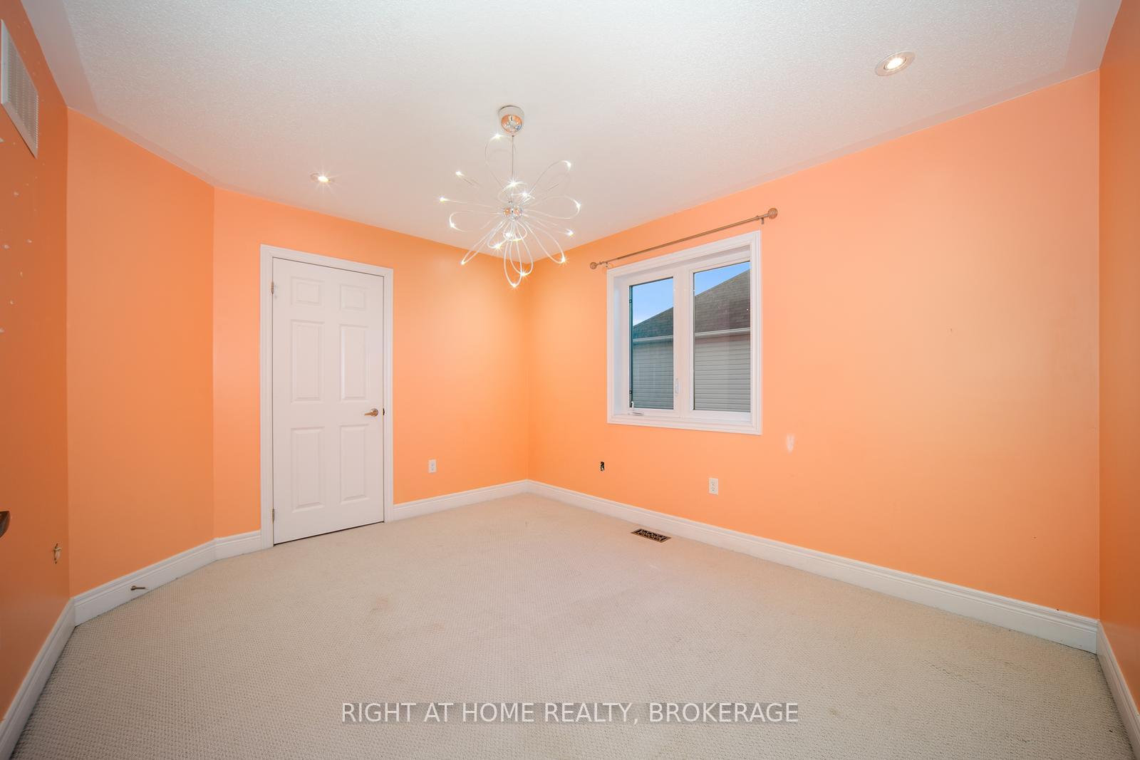 Photo 19 of 11 Kersey Crescent, Clarington, Courtice — HOMEH