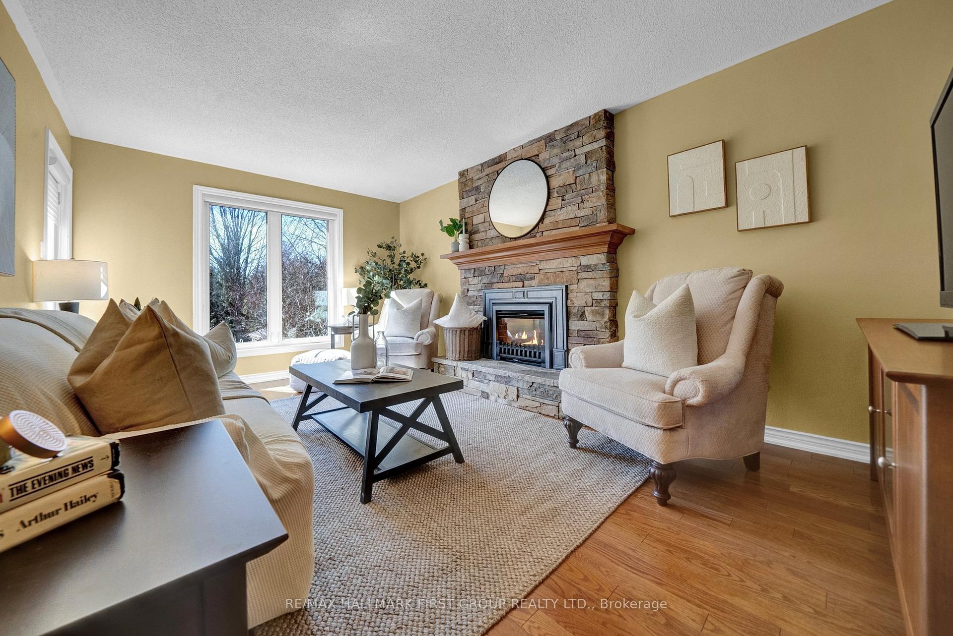 Photo 11 of 78 Hemmingway Drive, Clarington, Courtice — HOMEH