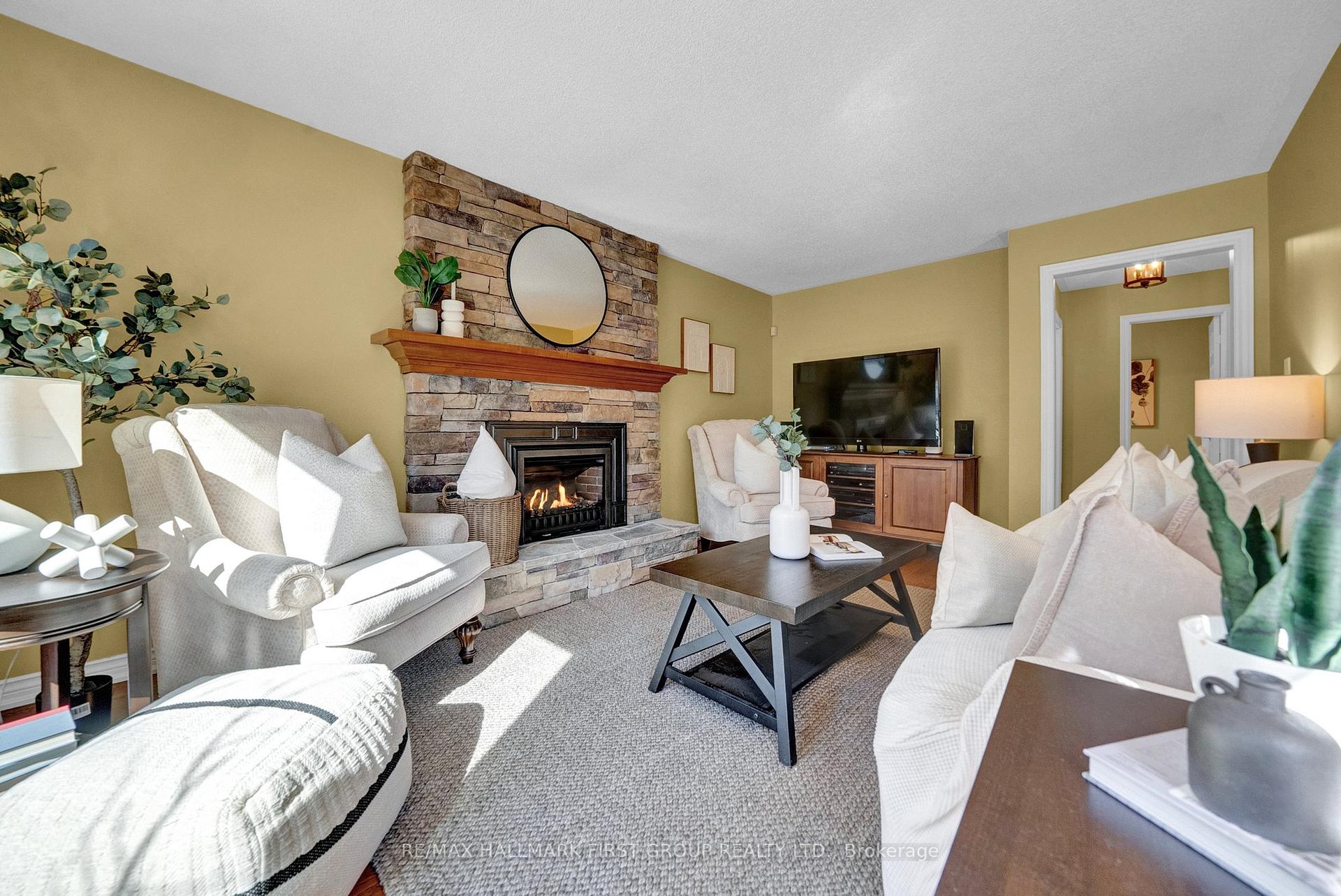 Photo 12 of 78 Hemmingway Drive, Clarington, Courtice — HOMEH