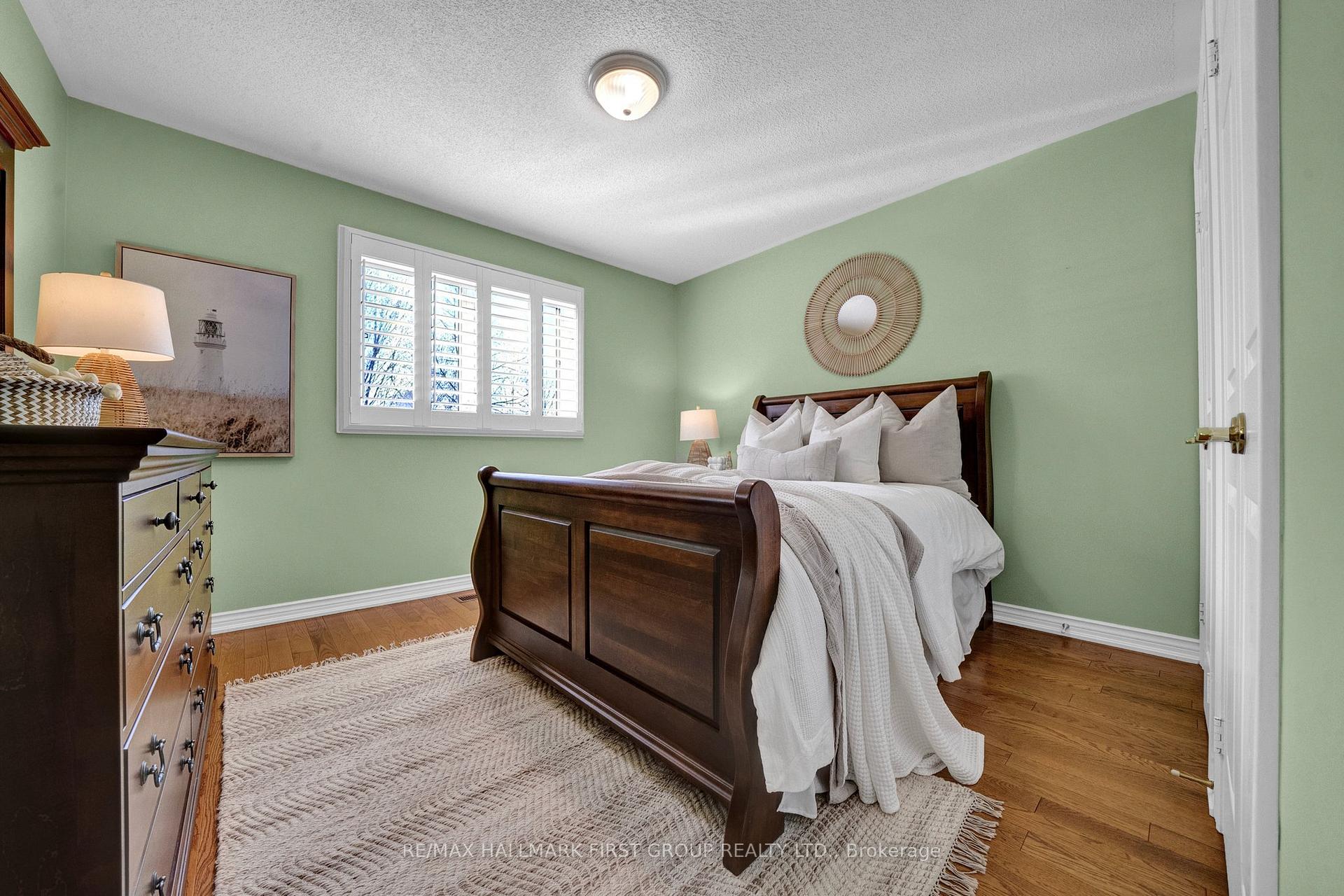 Photo 23 of 78 Hemmingway Drive, Clarington, Courtice — HOMEH