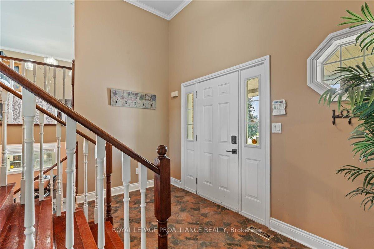 Photo 4 of 14 Marchmont Place, Belleville, Belleville Ward — HOMEH