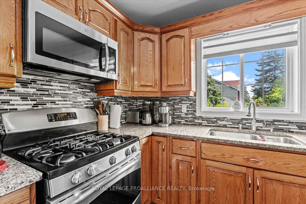 Photo 17 of 14 Marchmont Place, Belleville, Belleville Ward — HOMEH
