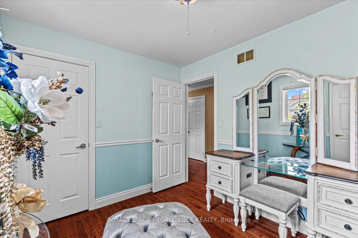 Photo 21 of 14 Marchmont Place, Belleville, Belleville Ward — HOMEH