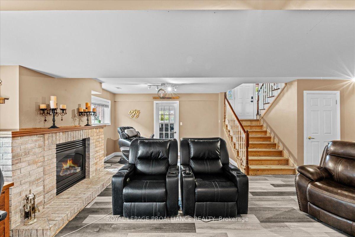 Photo 30 of 14 Marchmont Place, Belleville, Belleville Ward — HOMEH