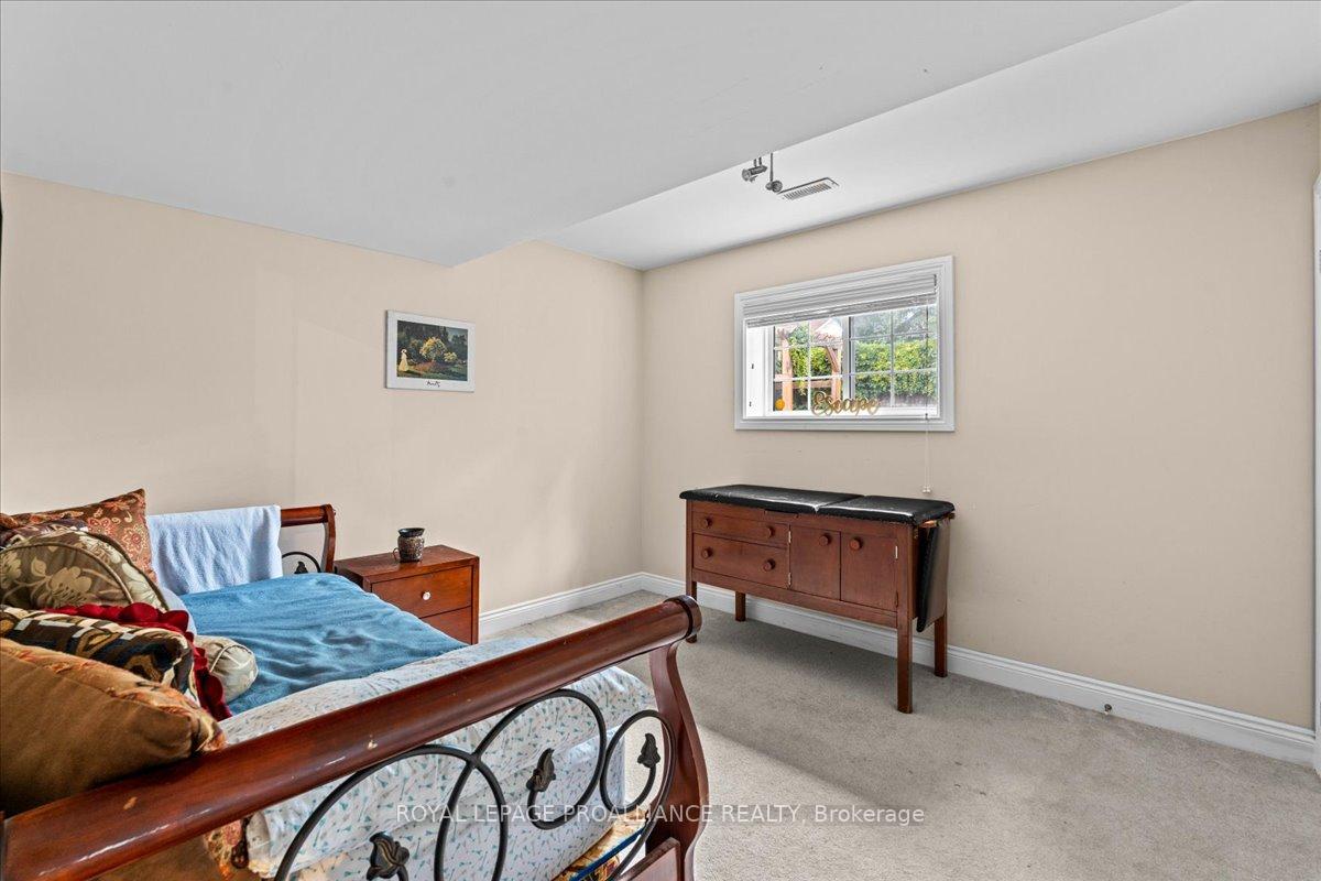 Photo 33 of 14 Marchmont Place, Belleville, Belleville Ward — HOMEH