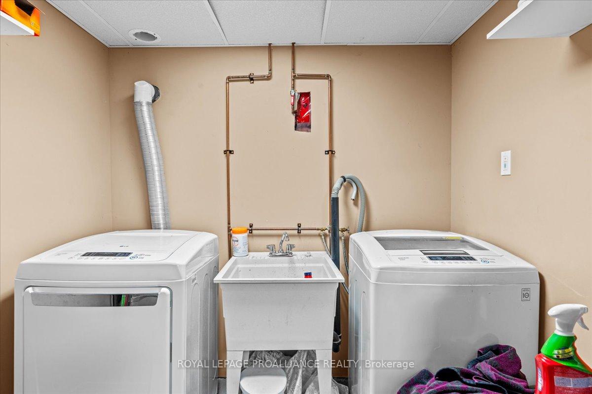 Photo 35 of 14 Marchmont Place, Belleville, Belleville Ward — HOMEH