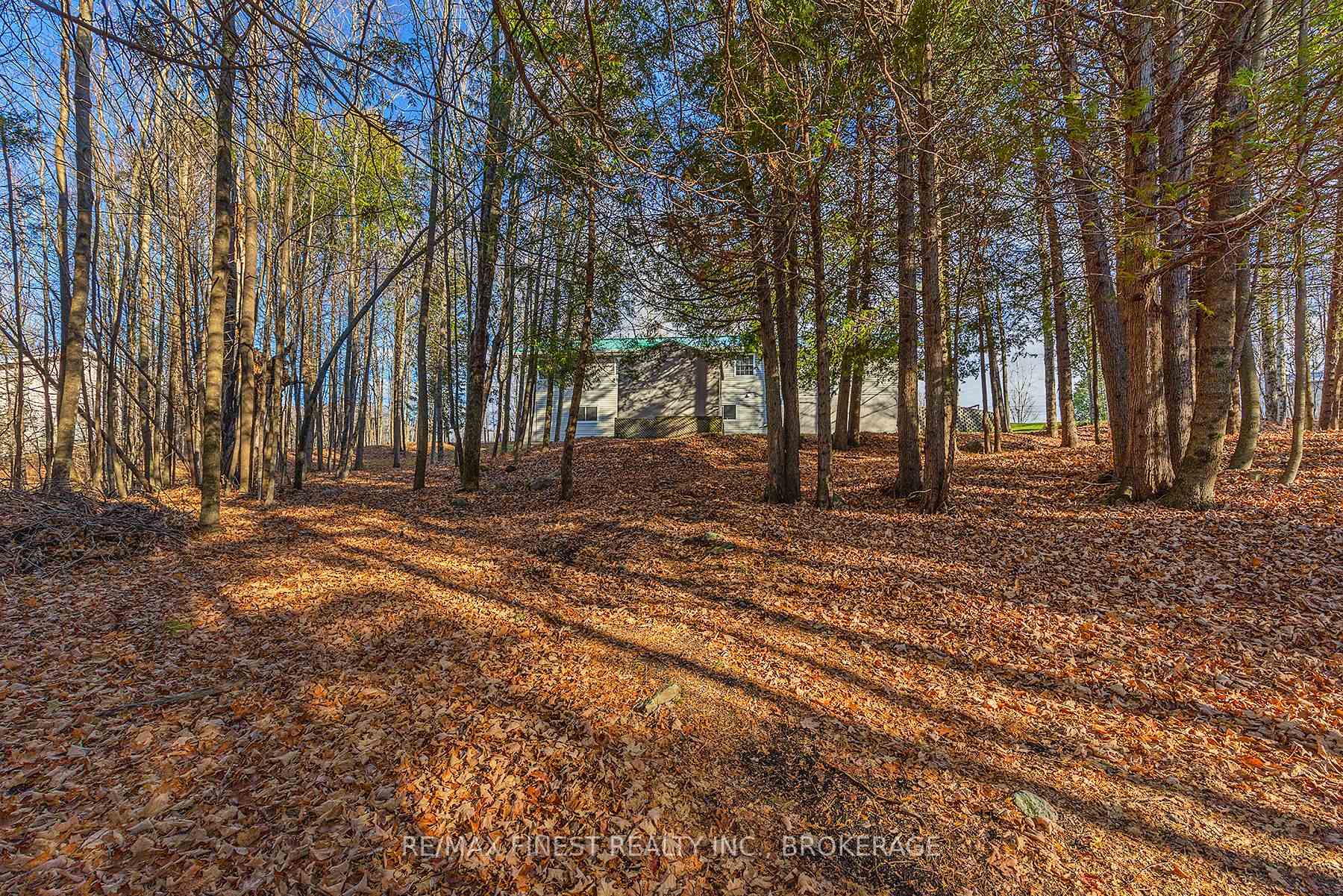 Photo 17 of 1107 Village Woods Drive, Frontenac, Frontenac Centre — HOMEH