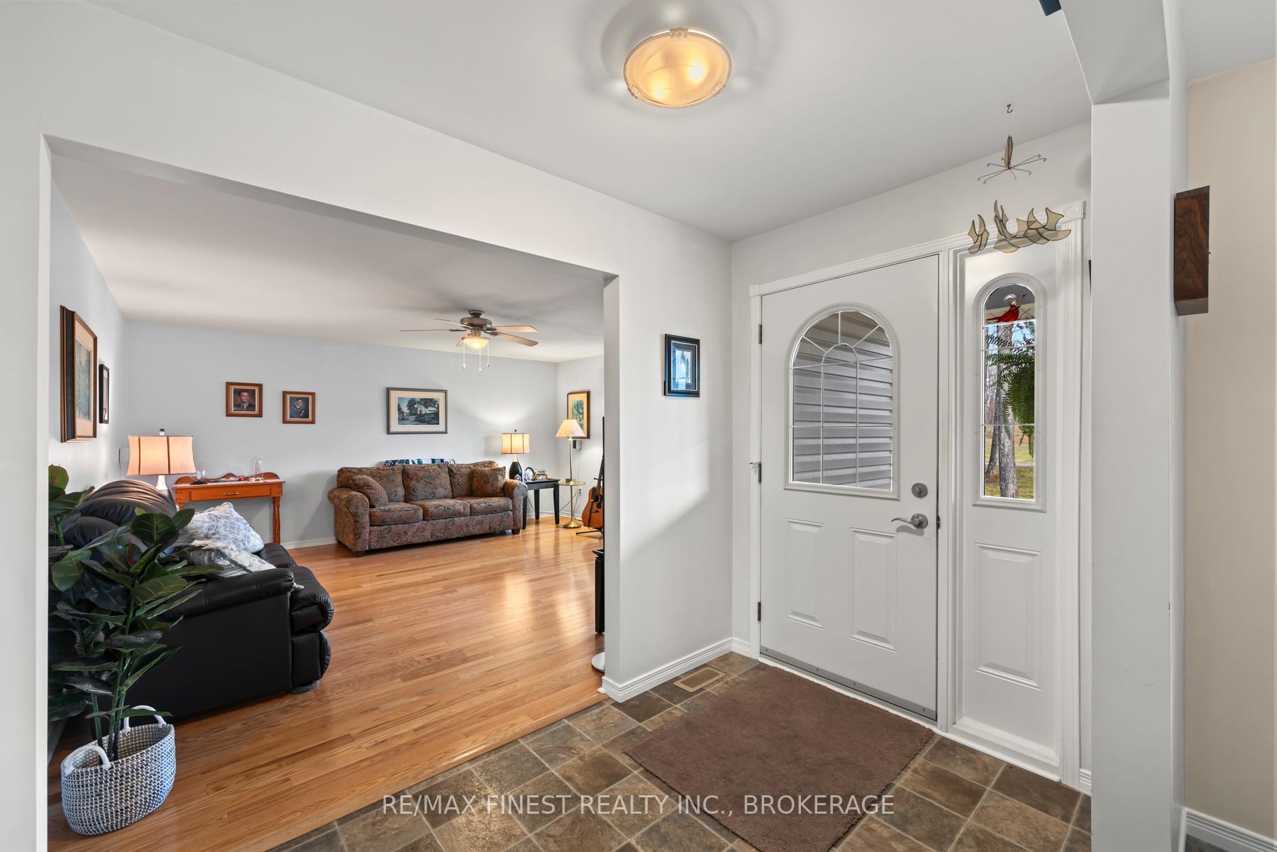 Photo 20 of 1107 Village Woods Drive, Frontenac, Frontenac Centre — HOMEH