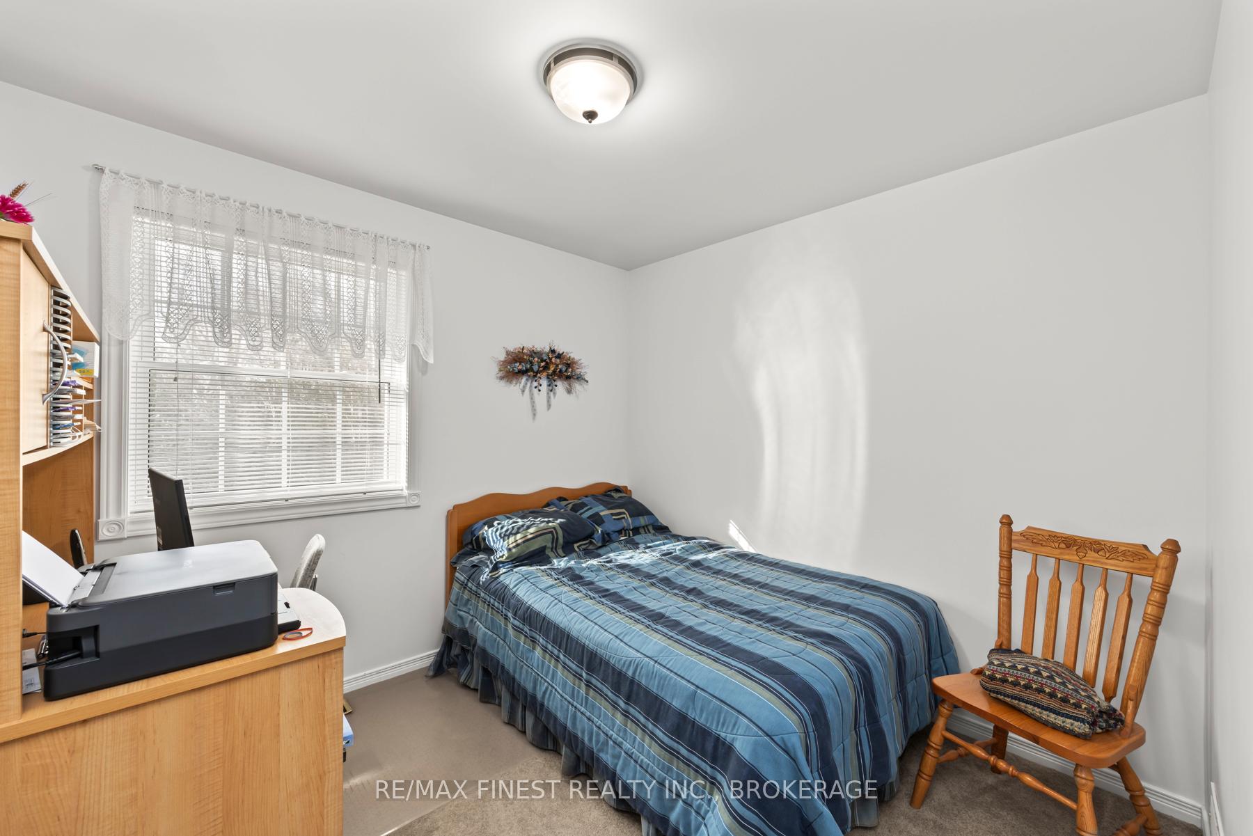 Photo 34 of 1107 Village Woods Drive, Frontenac, Frontenac Centre — HOMEH