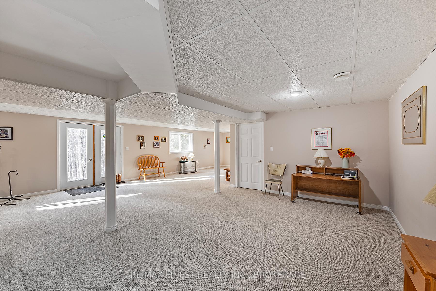 Photo 40 of 1107 Village Woods Drive, Frontenac, Frontenac Centre — HOMEH
