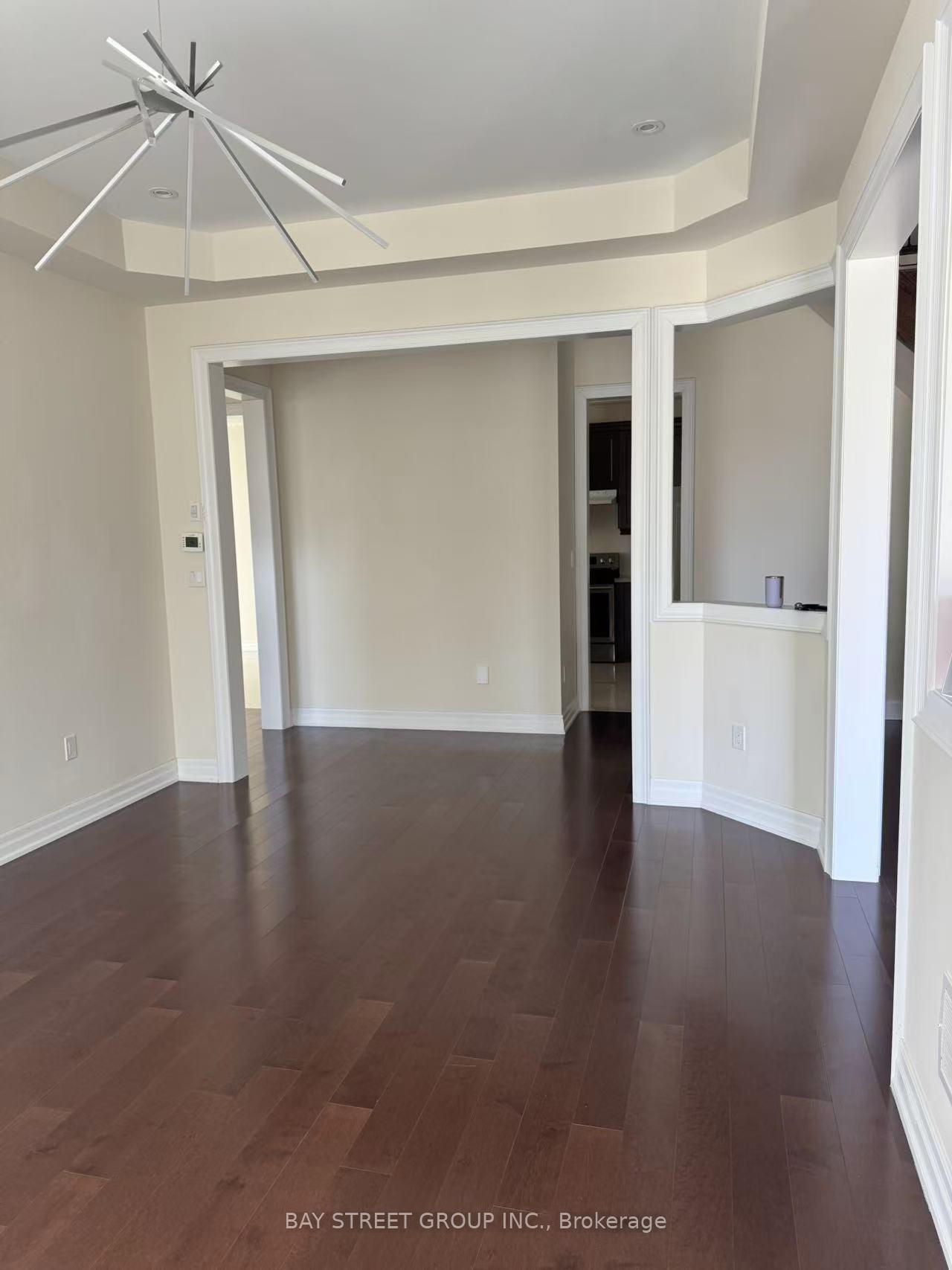 Photo 3 of 95 Hamster Crescent, Aurora, Bayview Northeast — HOMEH
