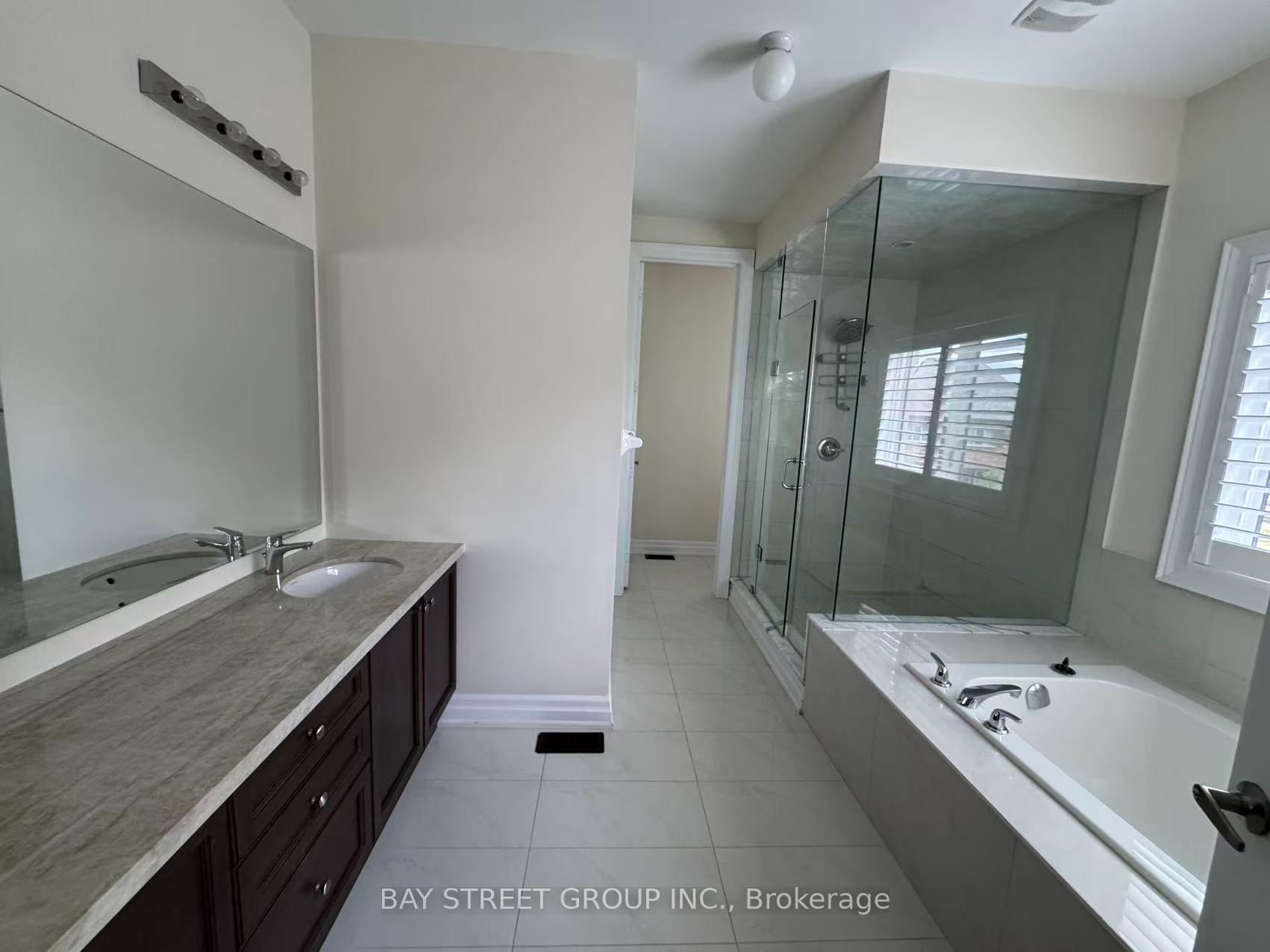 Photo 13 of 95 Hamster Crescent, Aurora, Bayview Northeast — HOMEH