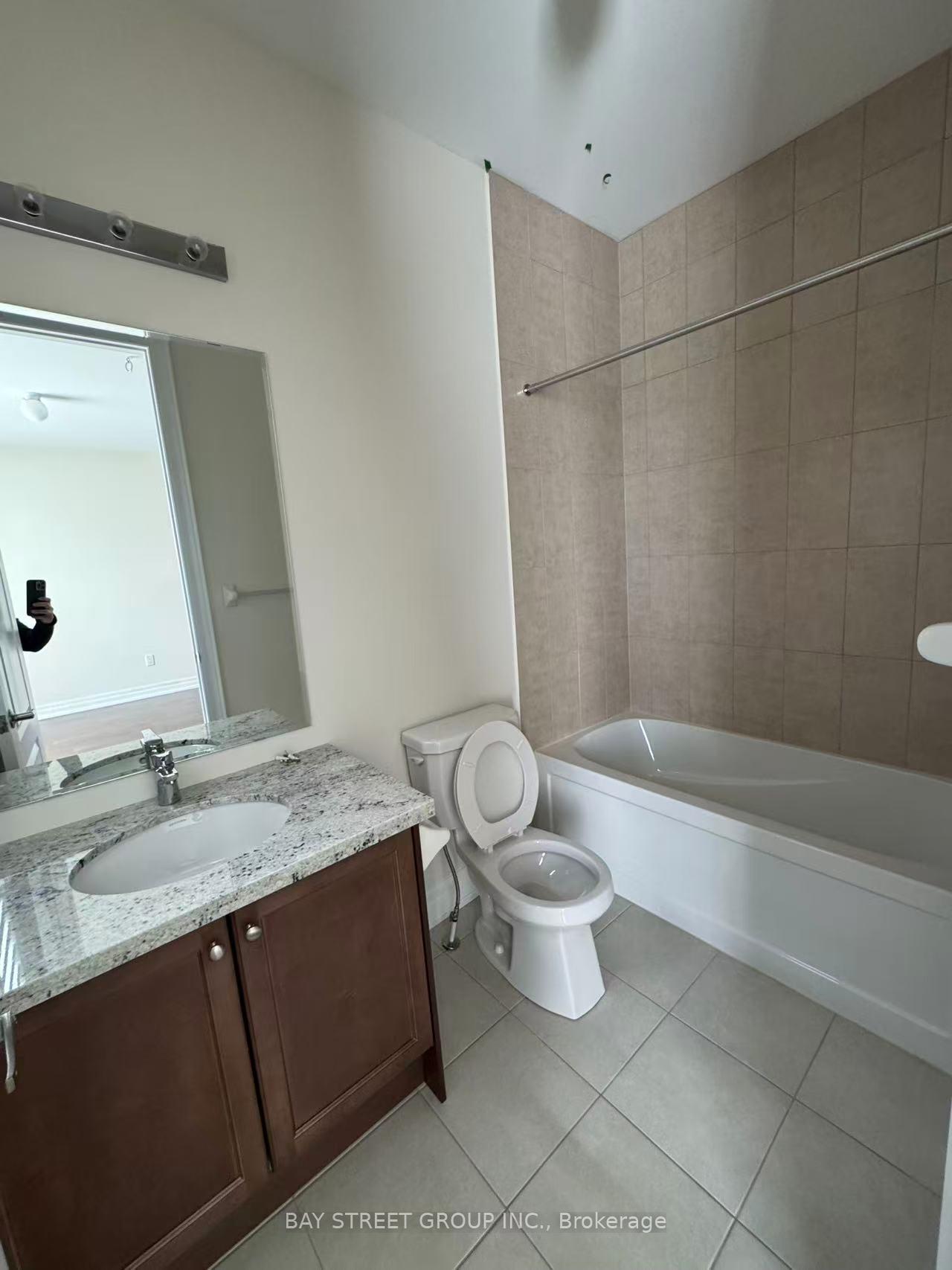 Photo 20 of 95 Hamster Crescent, Aurora, Bayview Northeast — HOMEH