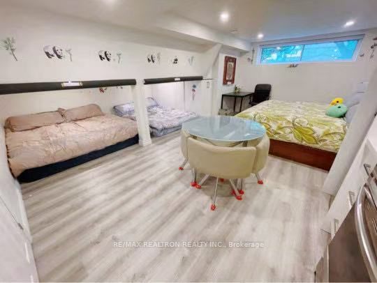Photo 13 of Unit Bsmt, 49 Summerfeldt Crescent, Markham, Unionville — HOMEH