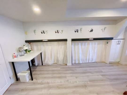 Photo 17 of Unit Bsmt, 49 Summerfeldt Crescent, Markham, Unionville — HOMEH