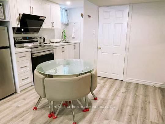 Photo 16 of Unit Bsmt, 49 Summerfeldt Crescent, Markham, Unionville — HOMEH