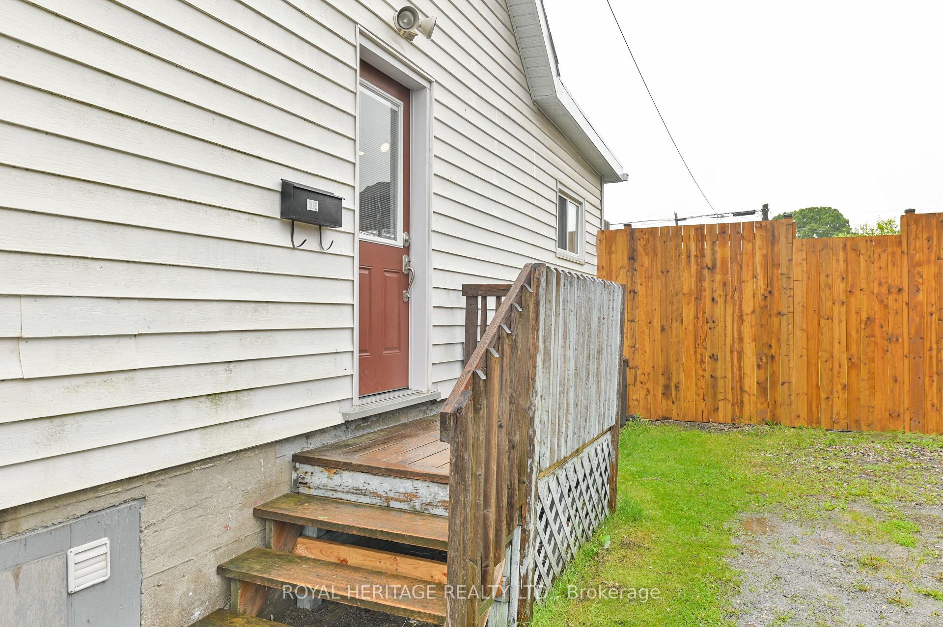 Photo 4 of 108 Everett Street, Belleville, Belleville Ward — HOMEH
