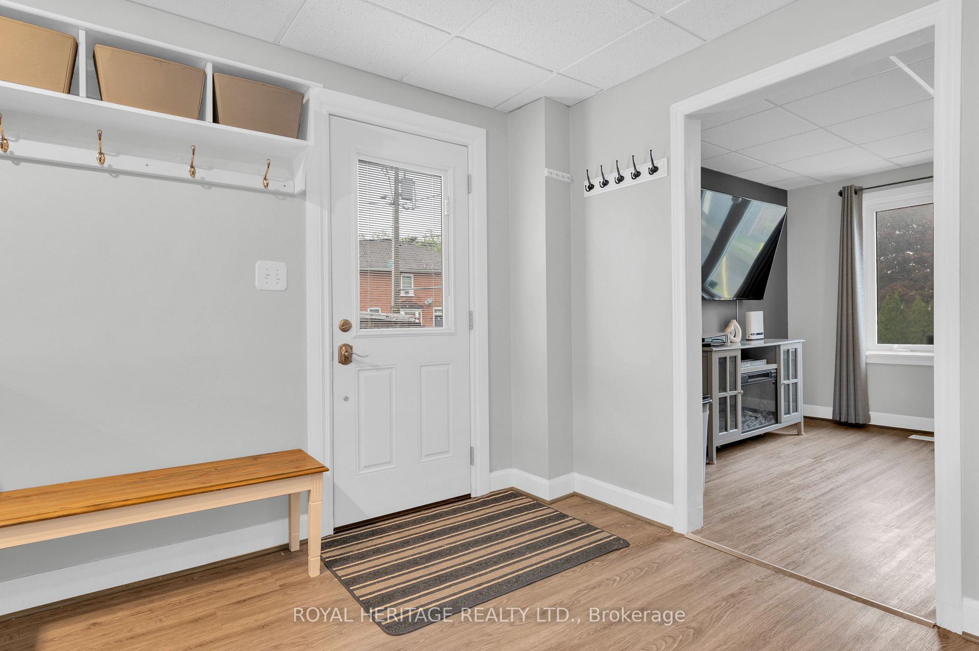 Photo 5 of 108 Everett Street, Belleville, Belleville Ward — HOMEH