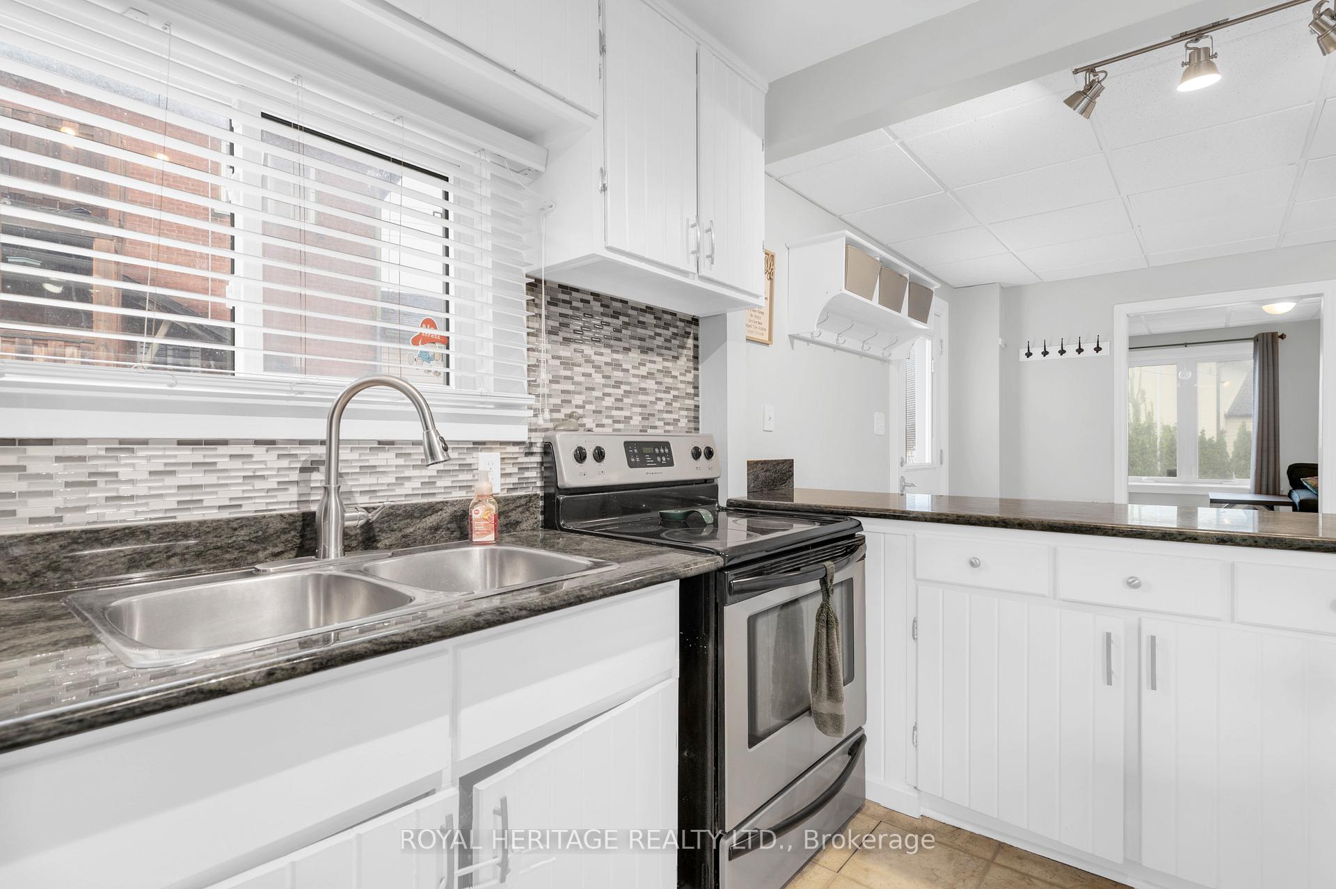 Photo 14 of 108 Everett Street, Belleville, Belleville Ward — HOMEH