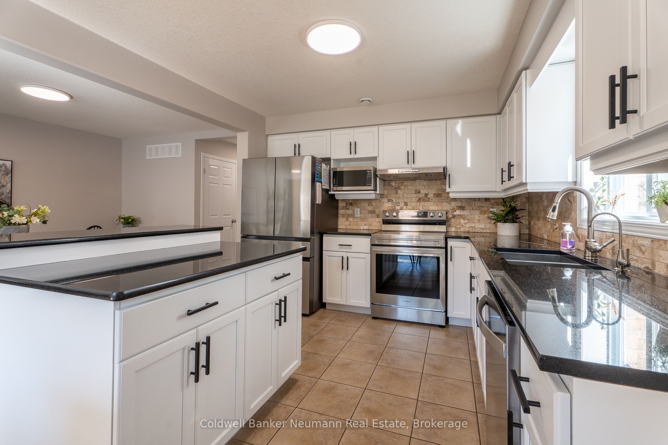 Photo 54 of 124 Clough Crescent, Guelph, Pineridge/Westminster Woods — HOMEH