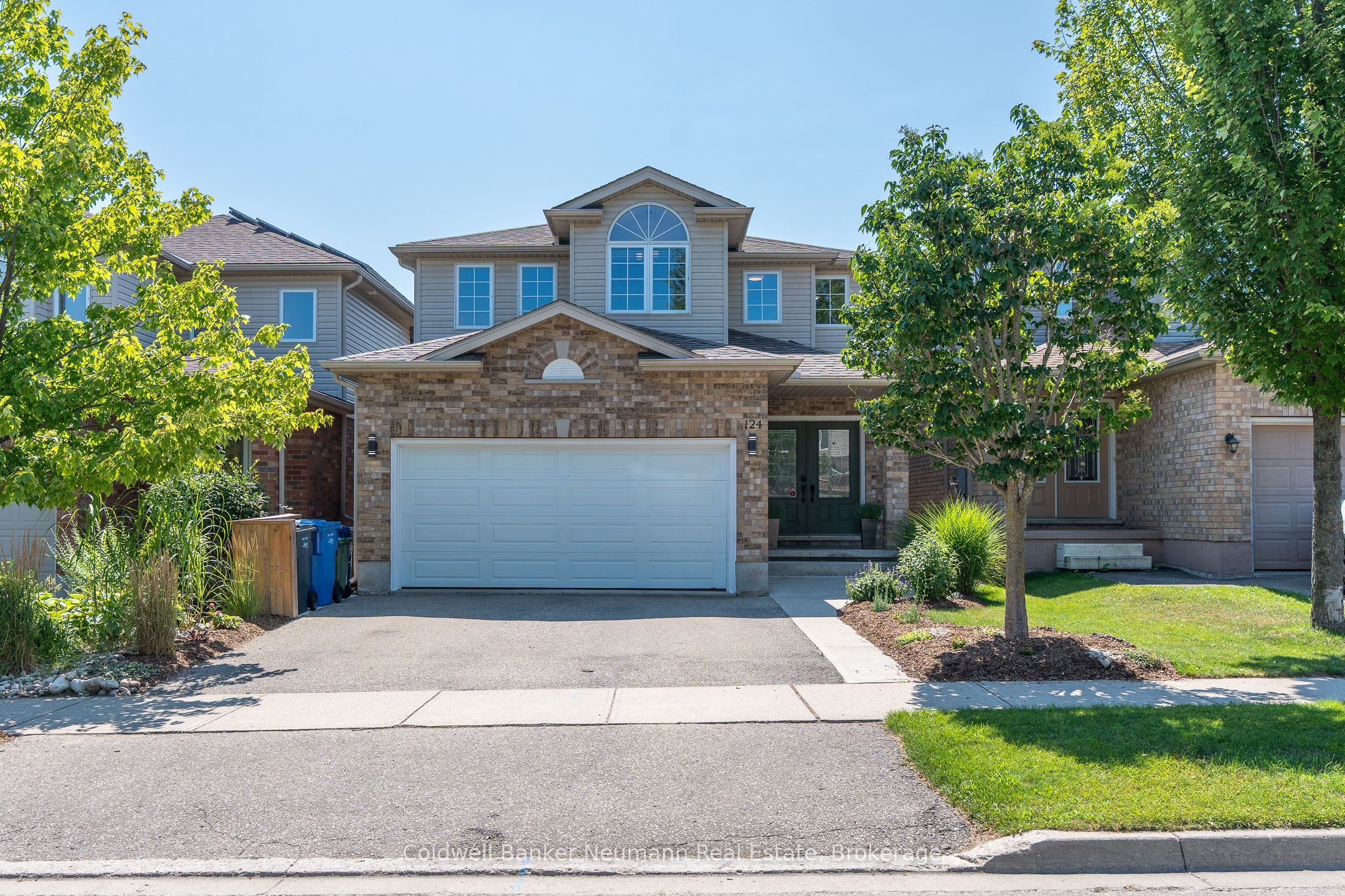 Photo 2 of 124 Clough Crescent, Guelph, Pineridge/Westminster Woods — HOMEH