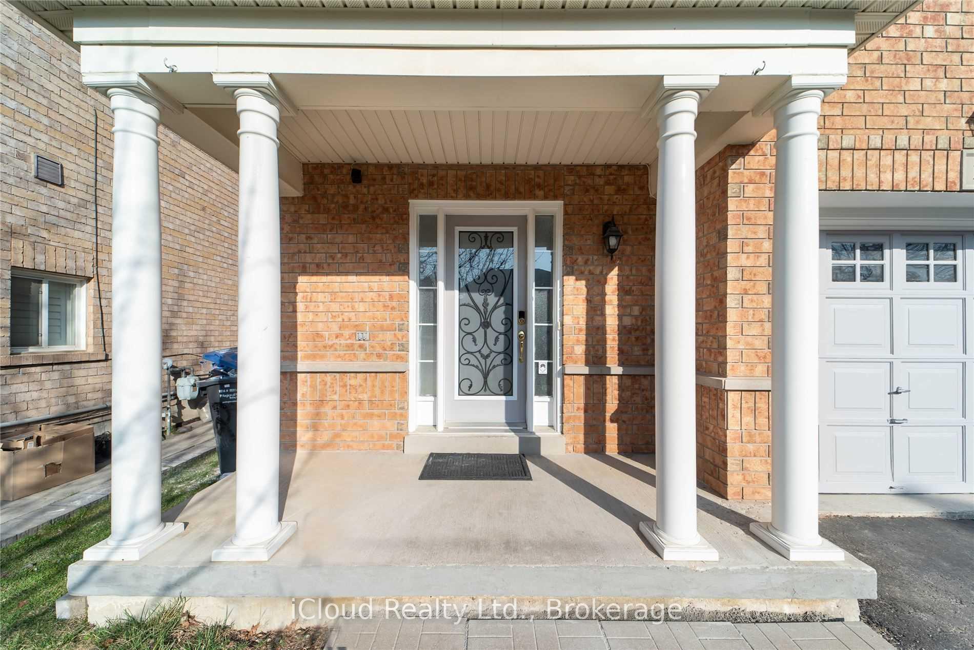 Front of 27 Hollingsworth Circle