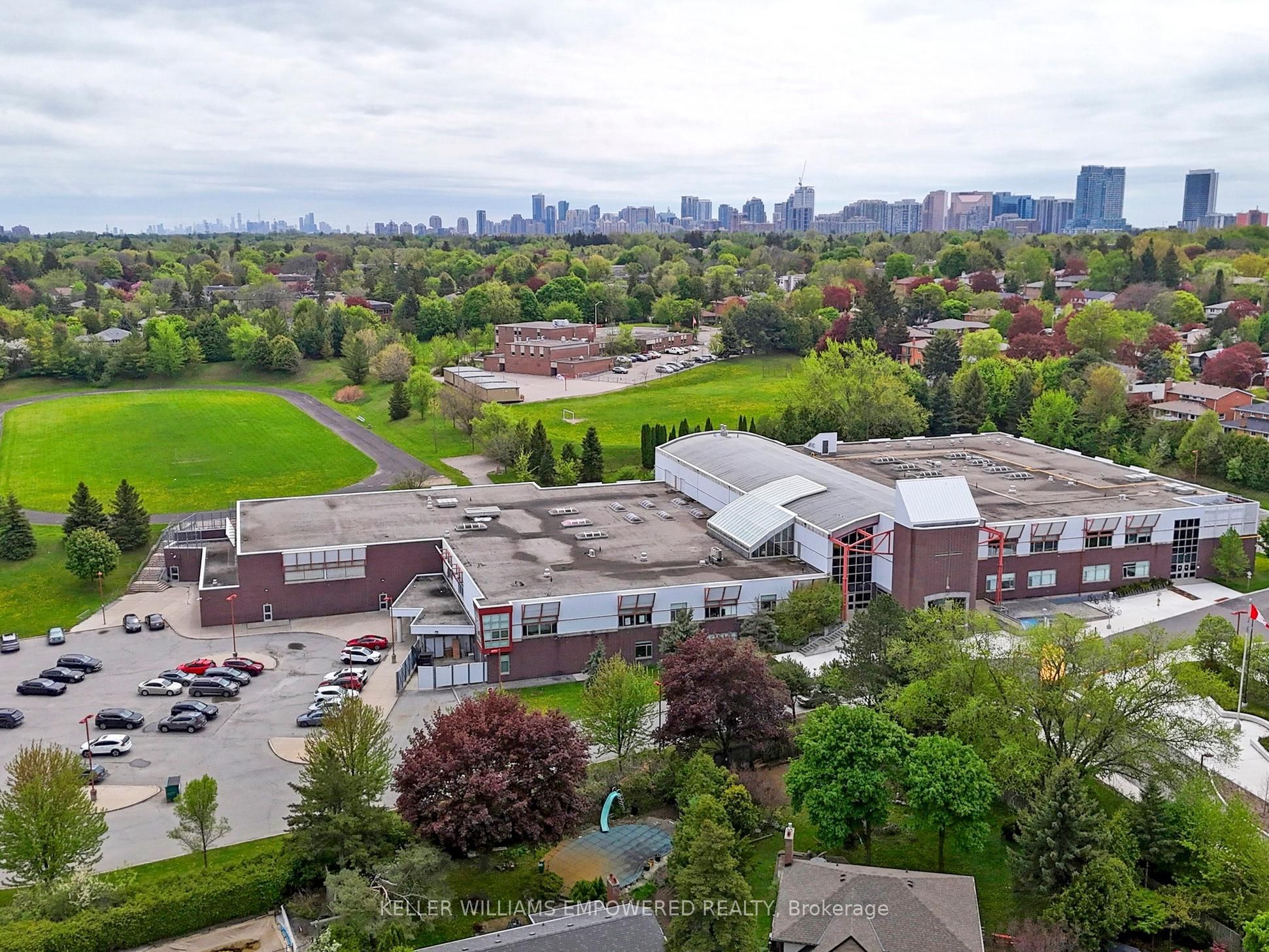Photo 92 of 5 Pinevale Road, Markham, Grandview — HOMEH