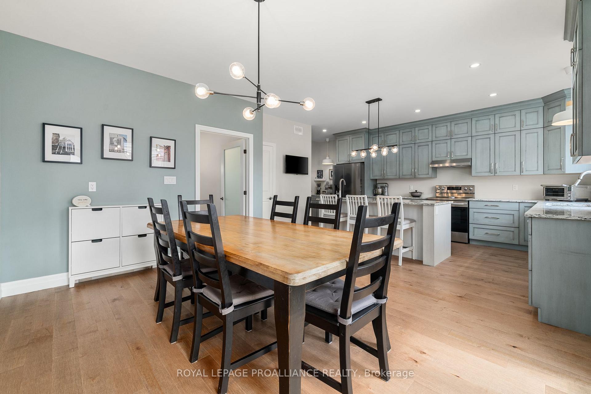 Photo 15 of 78 Essex Drive, Belleville, Thurlow Ward — HOMEH