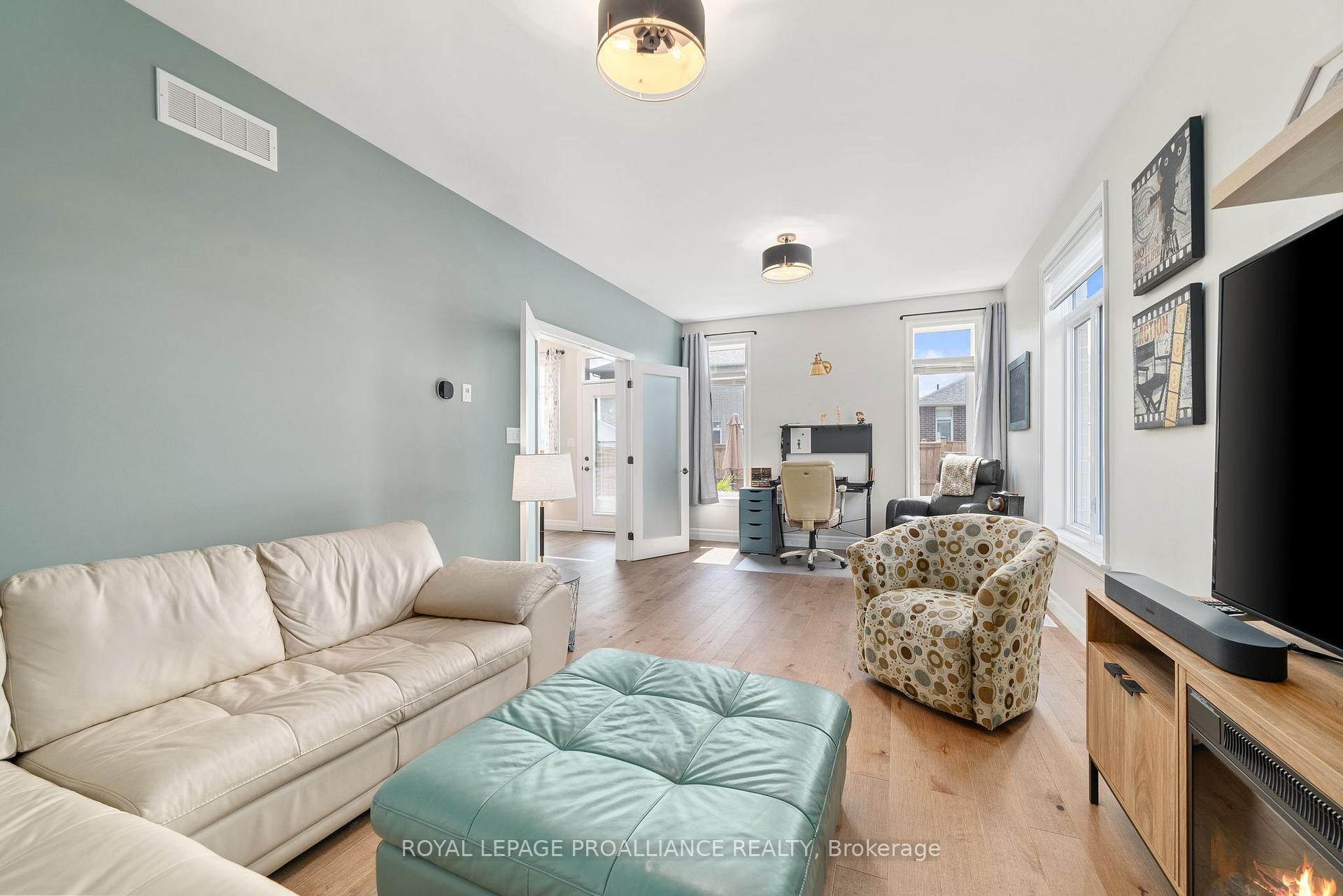 Photo 18 of 78 Essex Drive, Belleville, Thurlow Ward — HOMEH