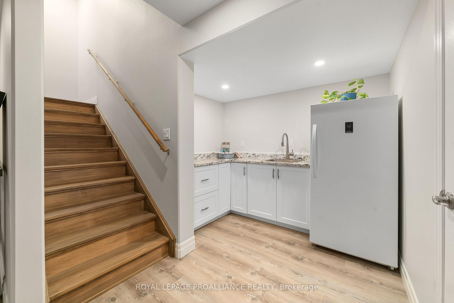 Photo 32 of 78 Essex Drive, Belleville, Thurlow Ward — HOMEH