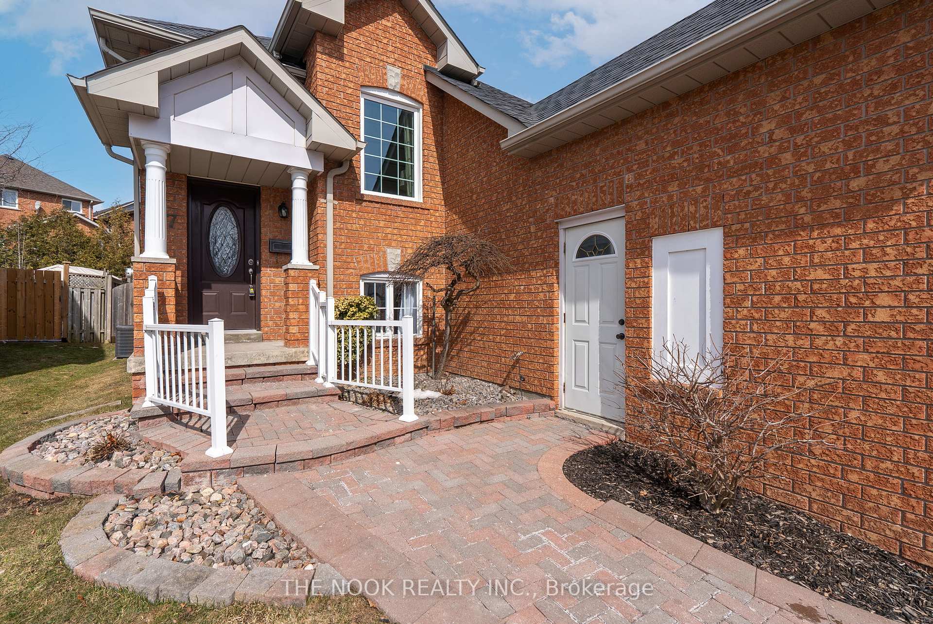 Photo 4 of 57 Abernethy Crescent, Clarington, Bowmanville — HOMEH