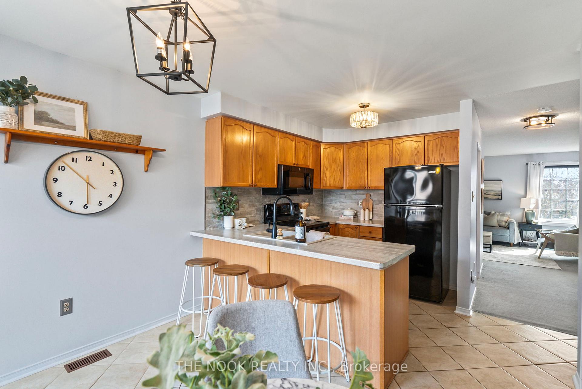Photo 23 of 57 Abernethy Crescent, Clarington, Bowmanville — HOMEH