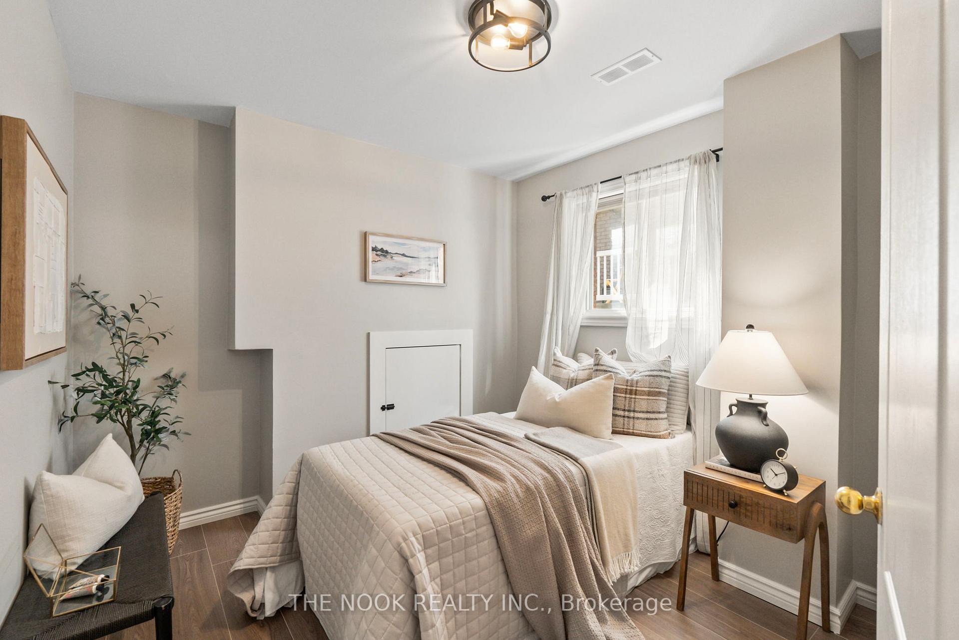 Photo 44 of 57 Abernethy Crescent, Clarington, Bowmanville — HOMEH