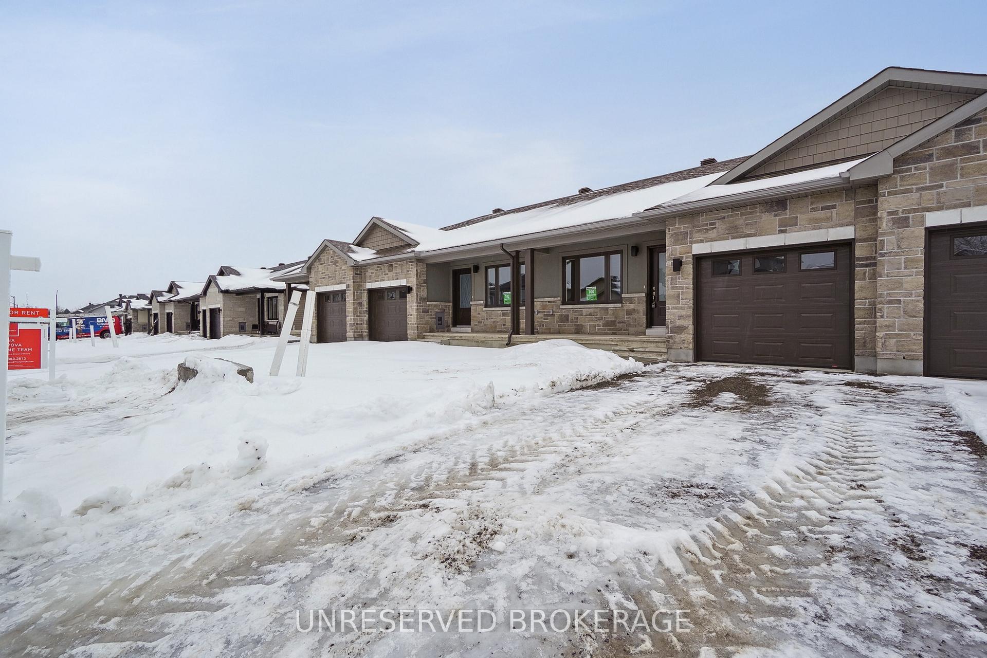 Photo 5 of 194 Seabert Drive, Arnprior — HOMEH